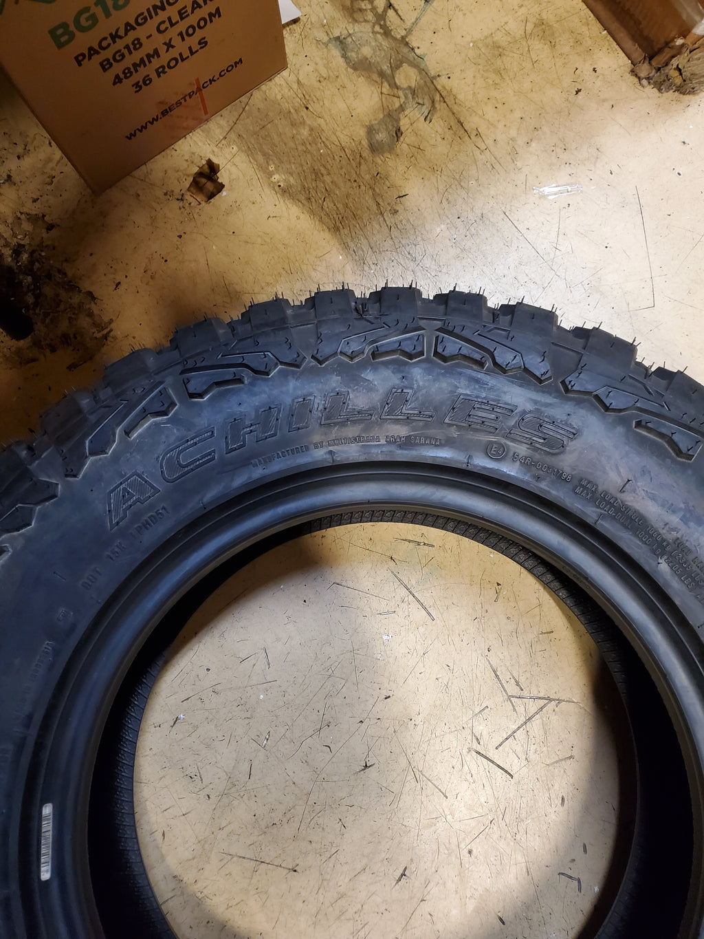 ACHILLES DESERT HAWK XMT BSW LT 205 80 16 110/108Q 8PLY MUD TIRE MAO208016