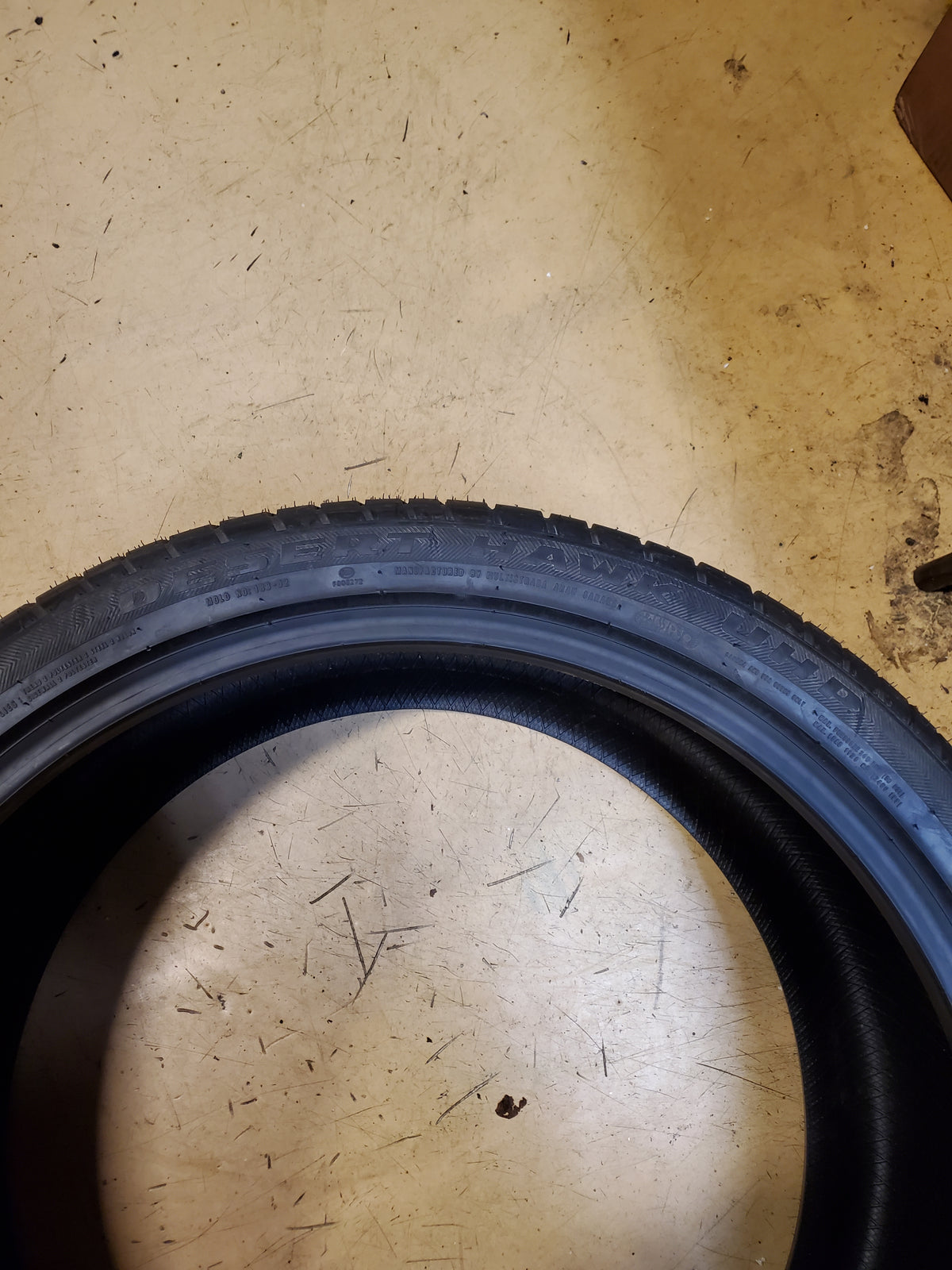 NOS ACHILLES DESERT HAWK UHP BSW P 305 35 24 112V XL TIRE MAG303524