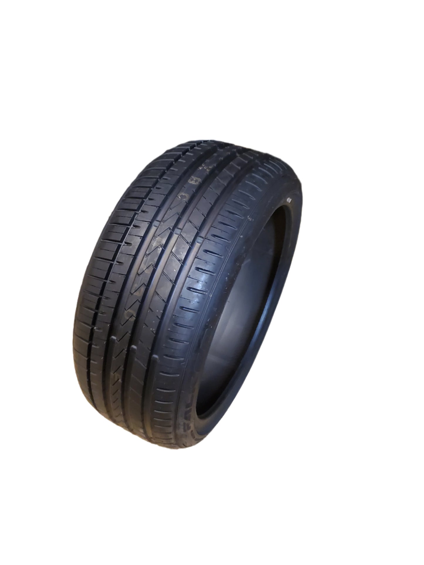 NOS FALKEN AZENIS FK510 BSW P 225 40 19 93Y XL UHP TIRE 28035717