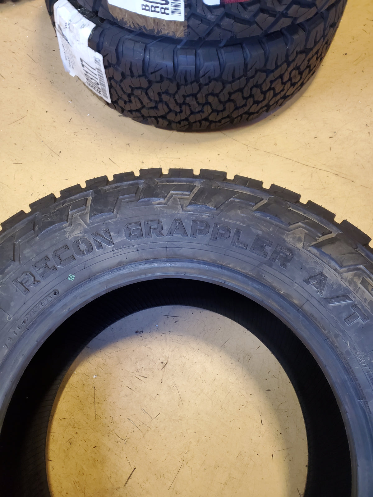 NITTO RECON GRAPPLER A/T BSW LT 37 13.50 20 127R 10PLY ALL TERRAIN TIRE 218070