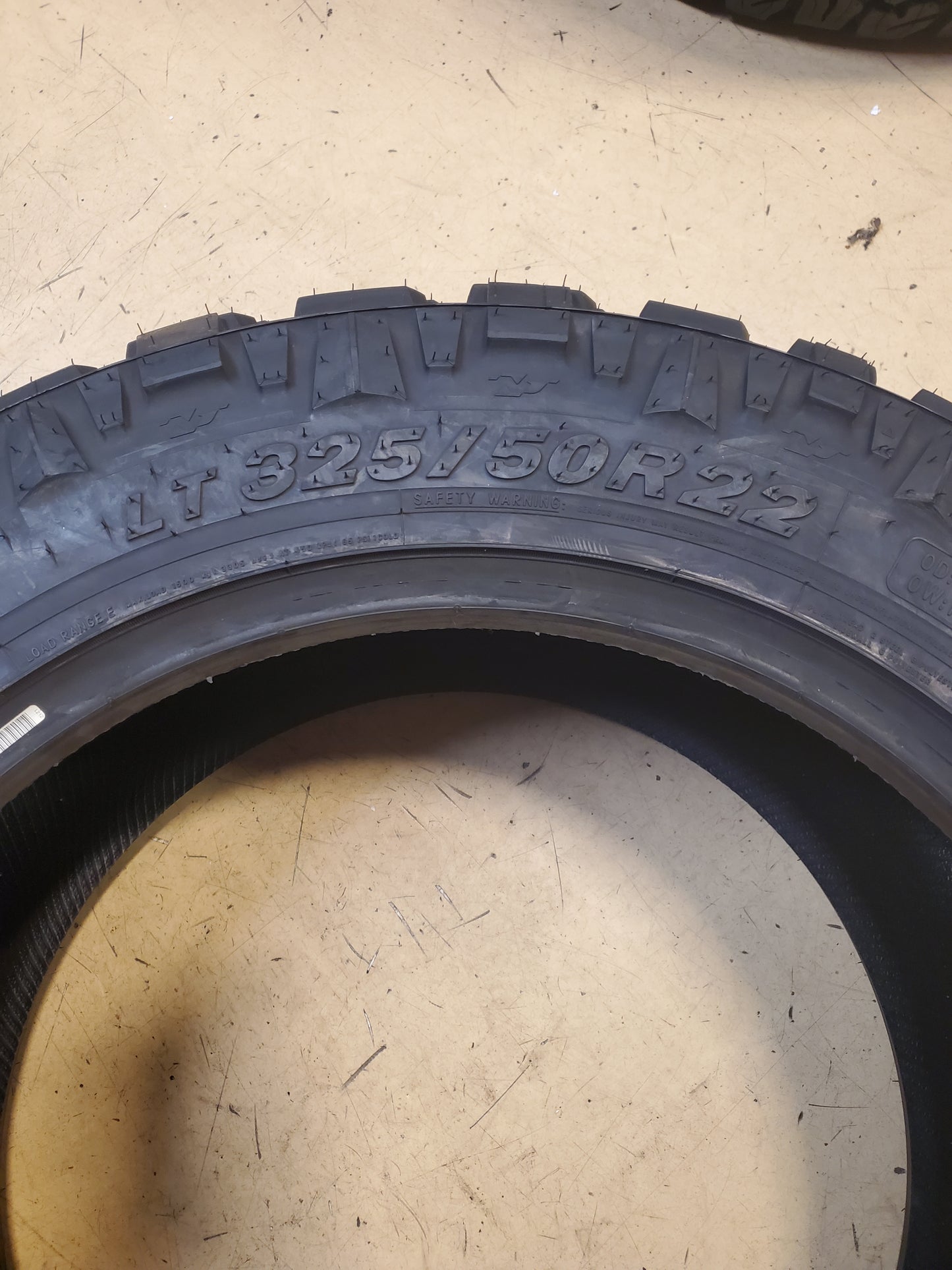 NITTO TRAIL GRAPPLER M/T BSW LT 325 50 22 122Q 10PLY MUD TIRE 205830