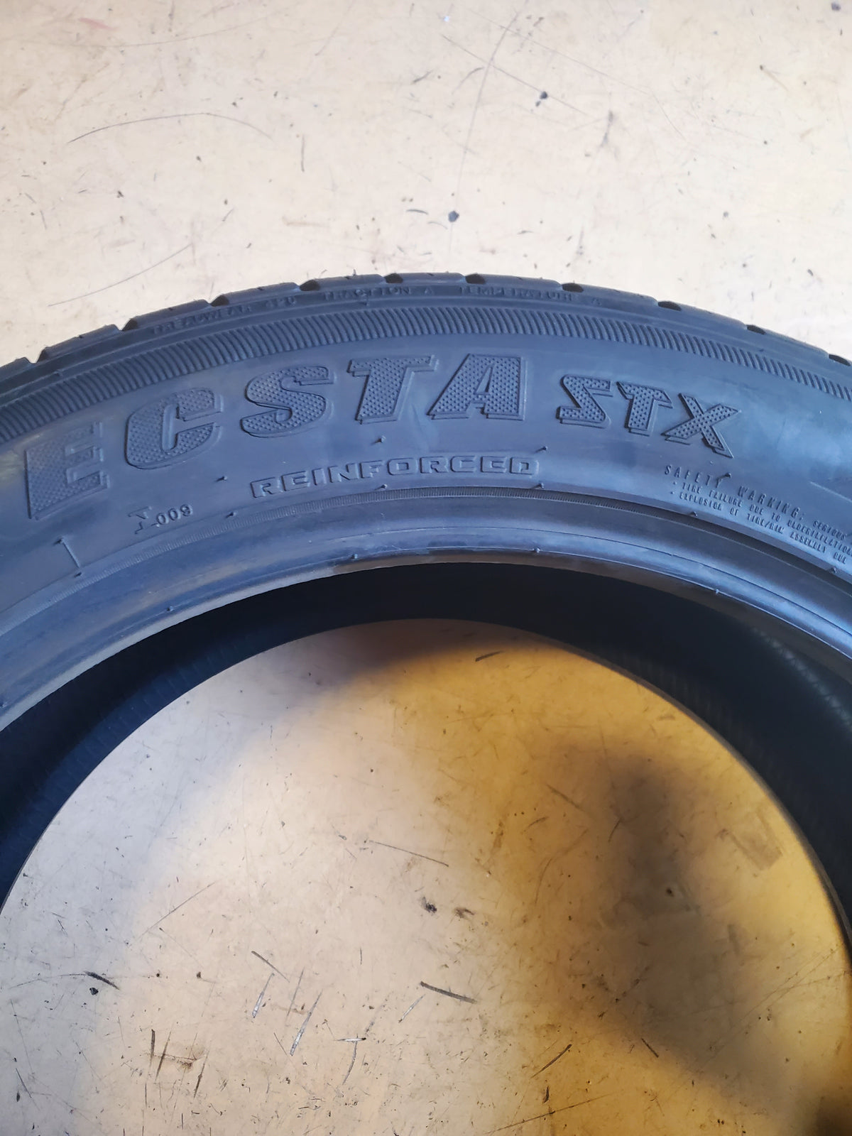 NOS KUMHO ECSTA STX BSW P 305 45 22 118V UHP TIRE 1649113