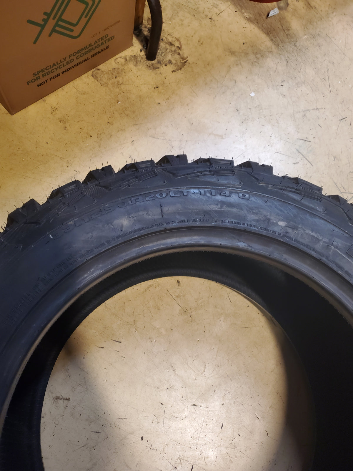 KUMHO ROAD VENTURE M/T BSW LT 33 12.50 20 114Q 10PLY MUD TIRE 2107263