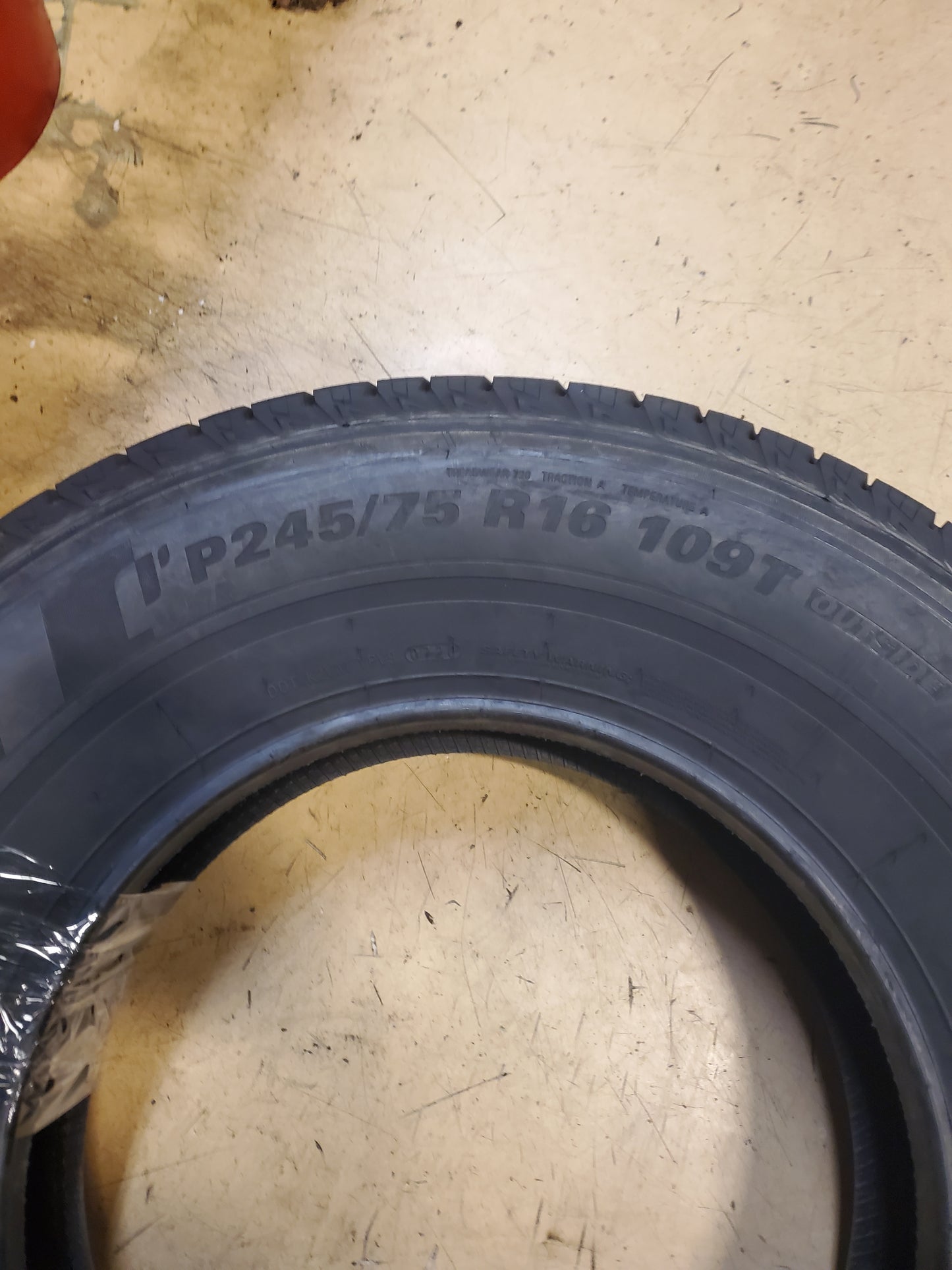 KUMHO CRUGEN HT51 BSW P 245 75 16 109T ALL WEATHER TIRE 2181813