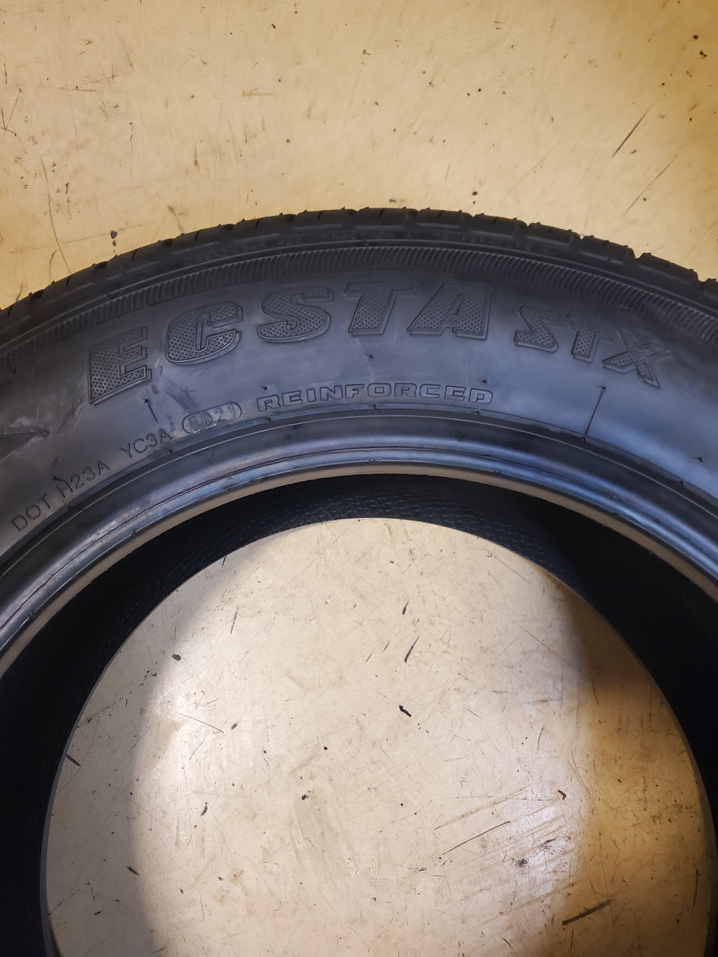 KUMHO ECSTA STX KL12 BSW P 275 55 18 114V XL UHP TIRE 2101383