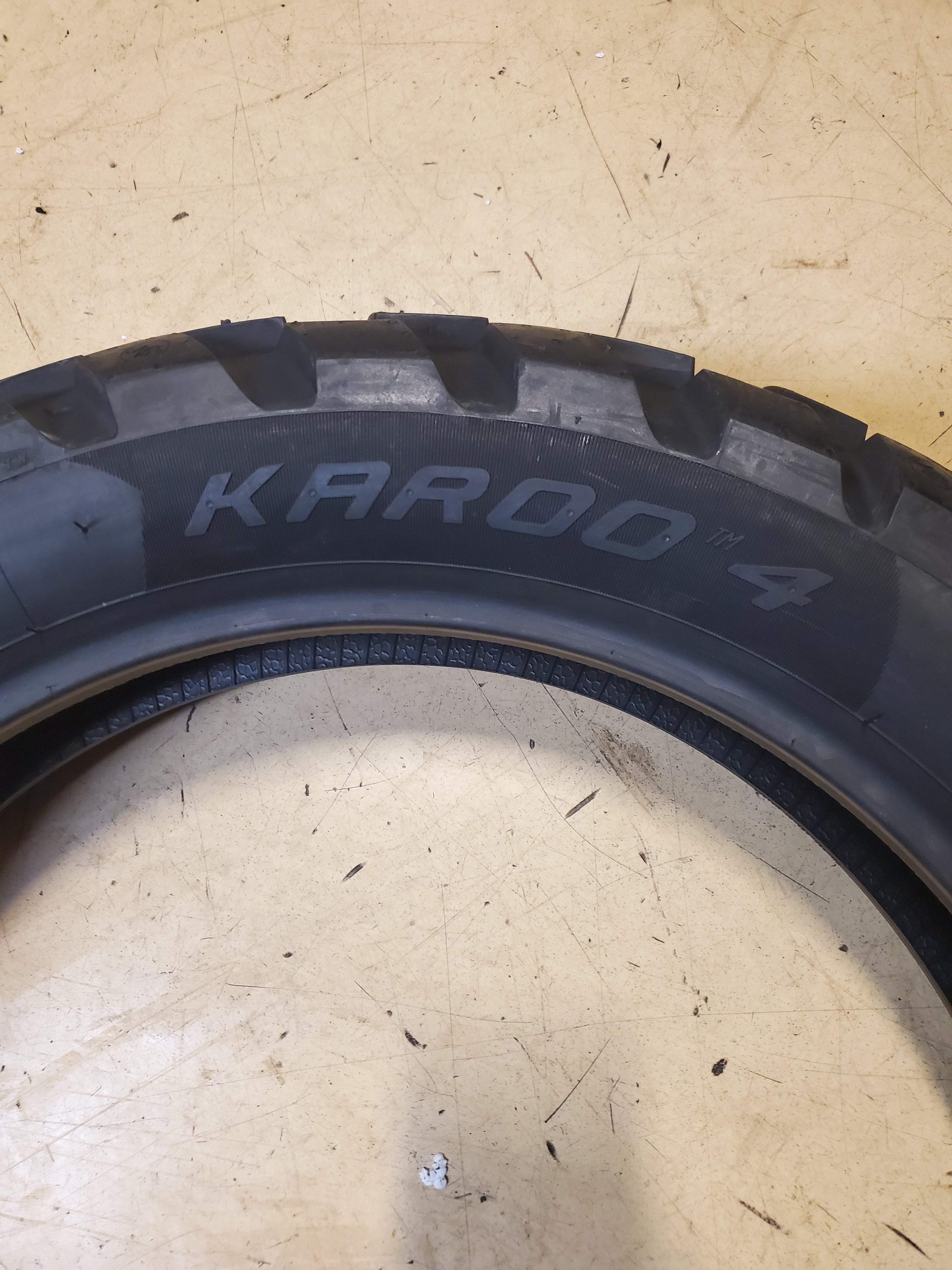 METZELER KAROO 4 BSW  140 80 17 69Q REAR MOTORCYCLE TIRE 4172900