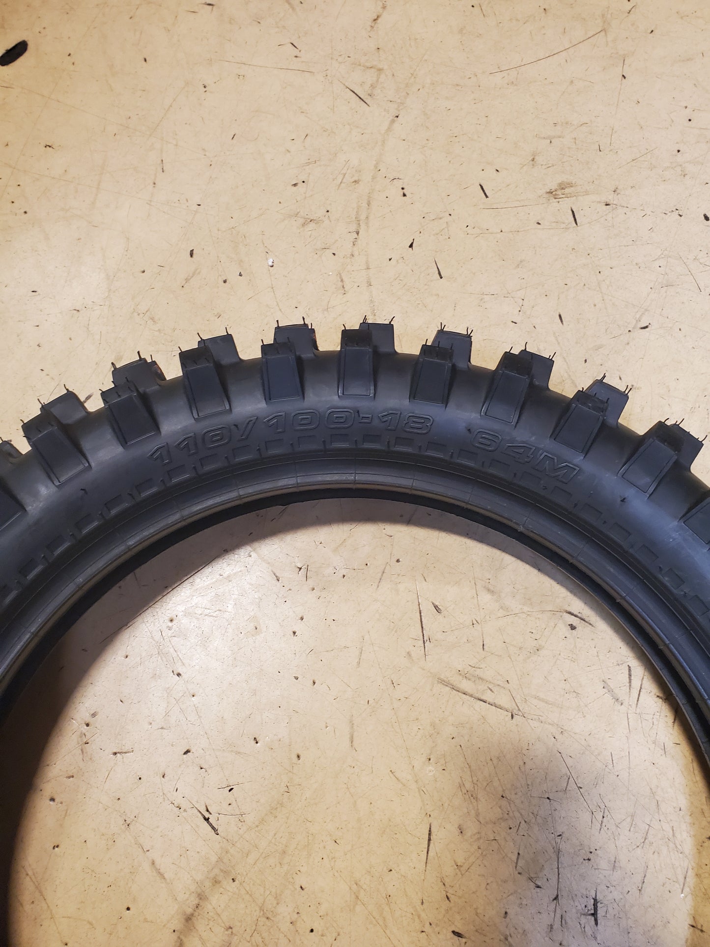 IRC VOLCANDURO VE-33S GEKKOTA BSW 110 100 18 64M REAR DIRT BIKE TIRE 102653