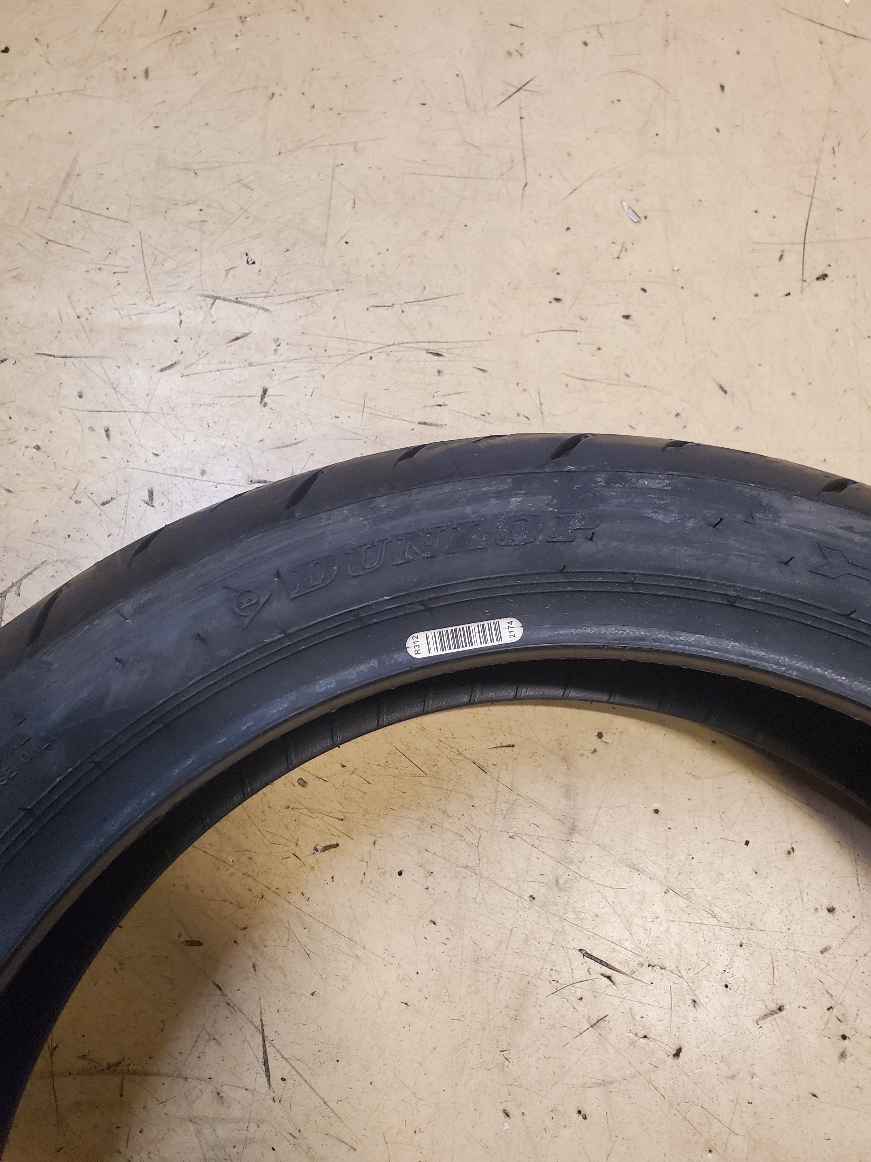 DUNLOP SPORTMAX GPR-300 BSW 140 70 17 66H REAR MOTORCYCLE TIRE 45067903