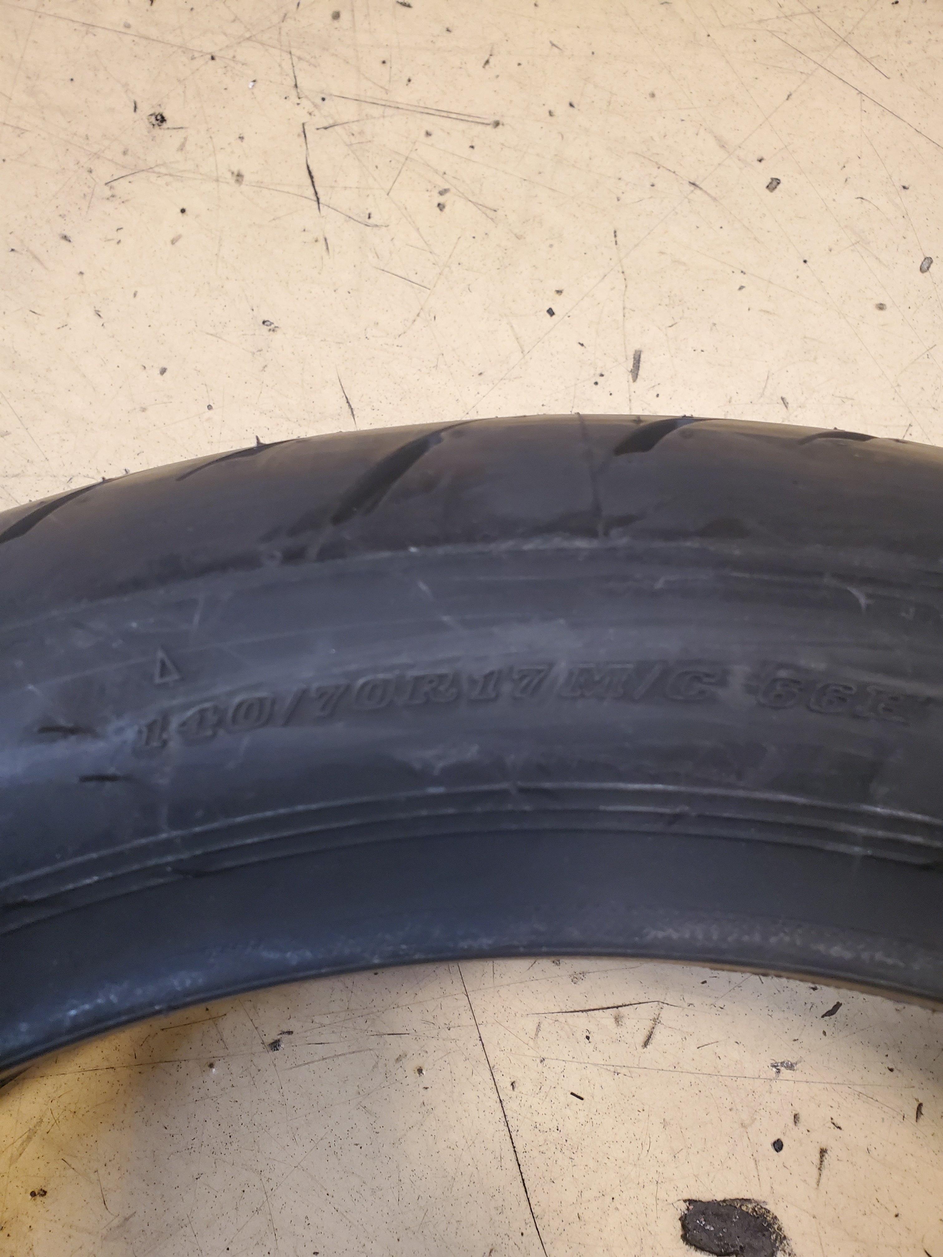 DUNLOP SPORTMAX GPR-300 BSW 140 70 17 66H REAR MOTORCYCLE TIRE 45067903