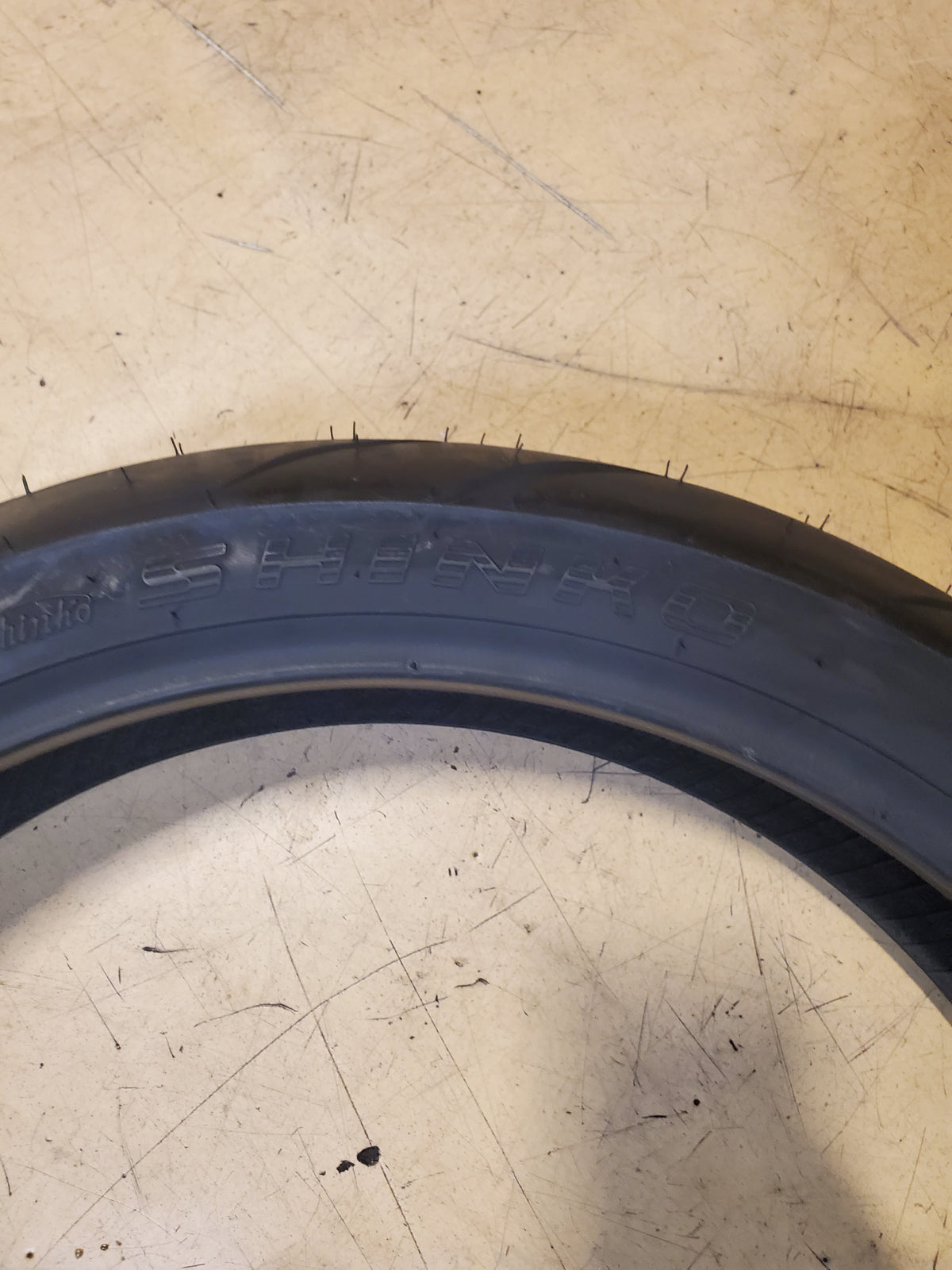 SHINKO F011 VERGE BSW  120 70 18 59W FRONT MOTORCYCLE TIRE 874082