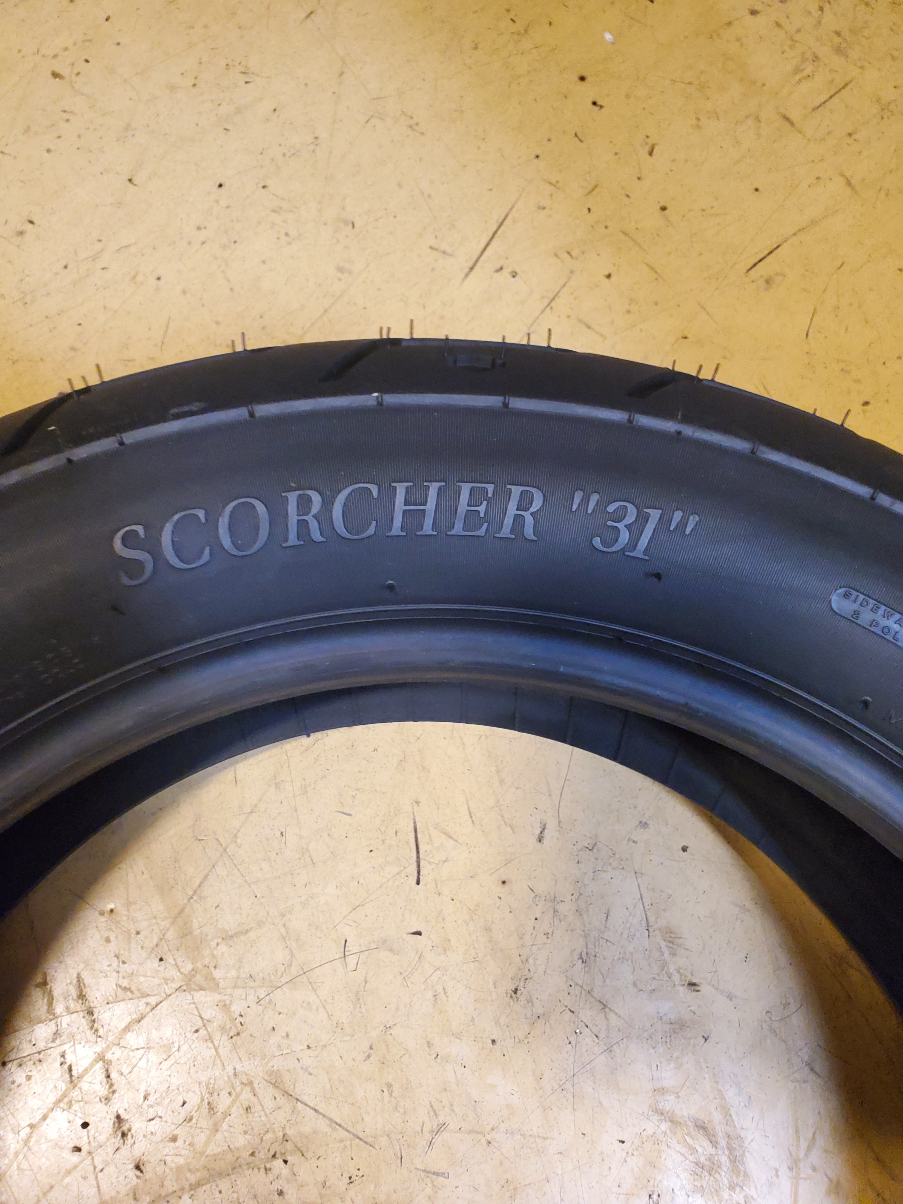MICHELIN SCORCHER 31 HARLEY DAVIDSON 180 70 16 77H REAR MOTORCYCLE TIRE 63478