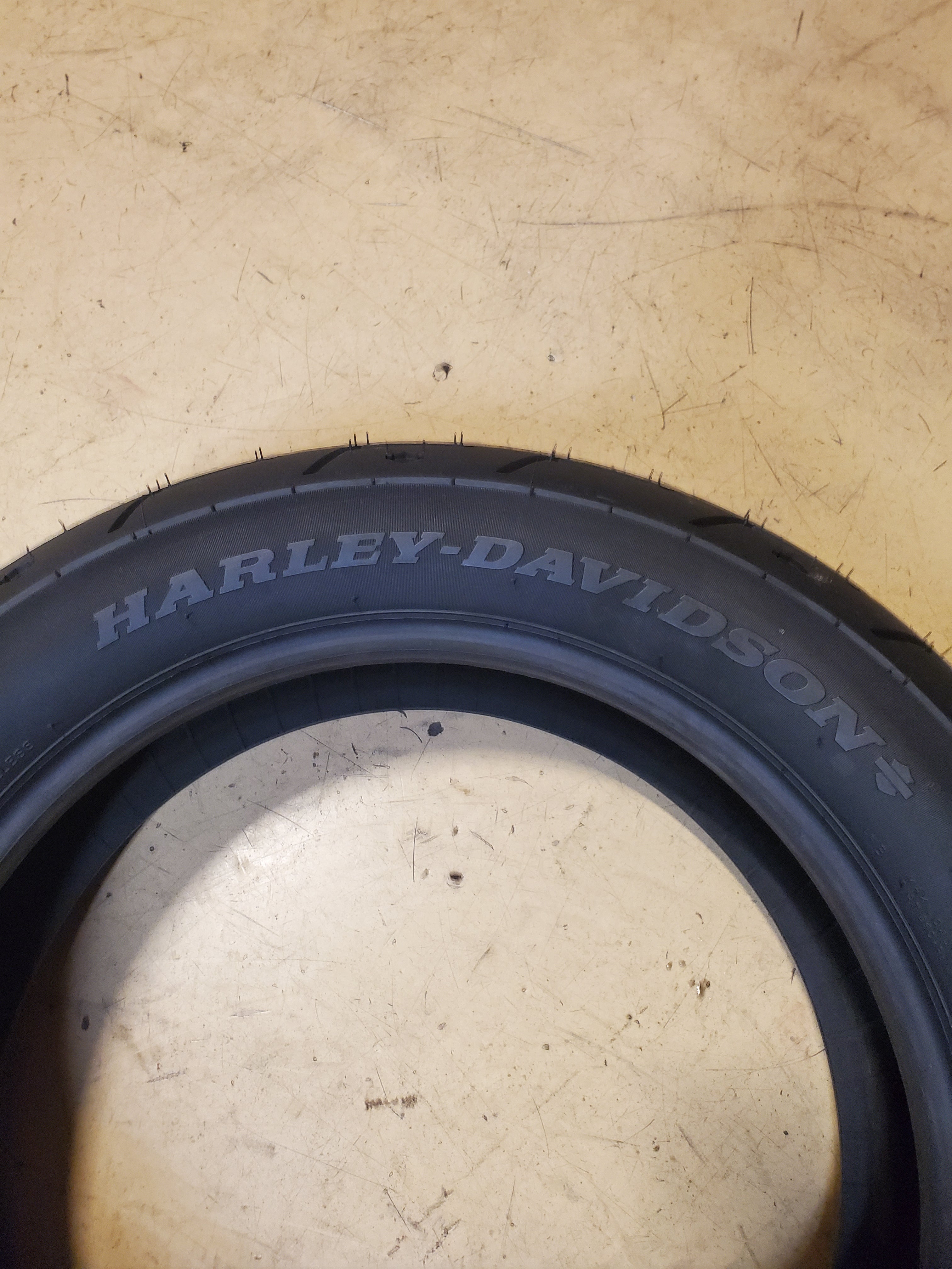 MICHELIN SCORCHER 31 HARLEY DAVIDSON 180 70 16 77H REAR MOTORCYCLE TIRE 63478