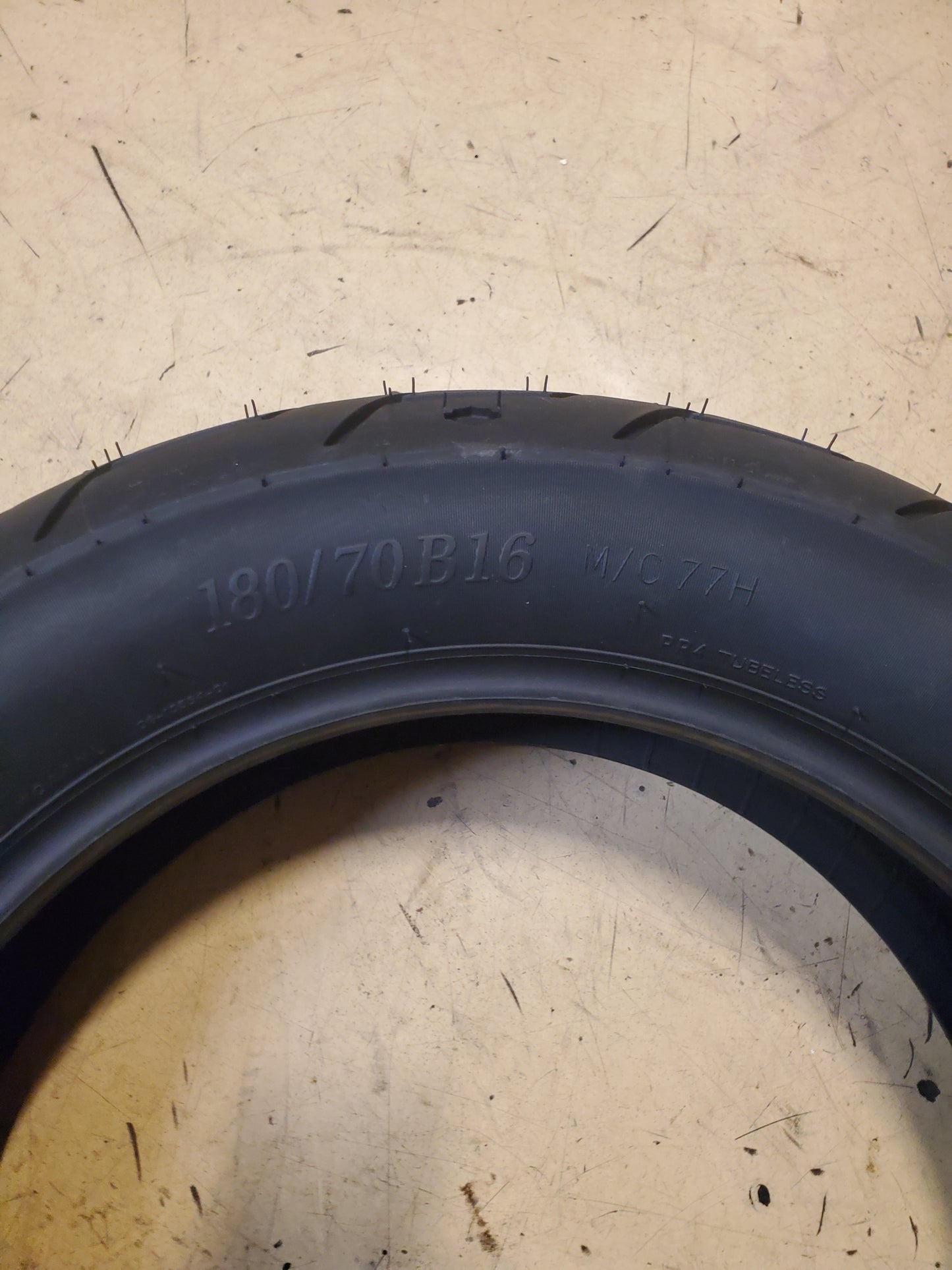 MICHELIN SCORCHER 31 HARLEY DAVIDSON 180 70 16 77H REAR MOTORCYCLE TIRE 63478