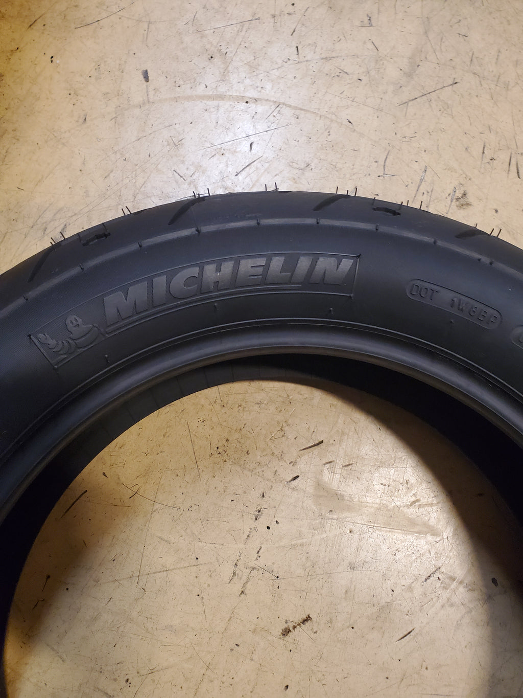 MICHELIN SCORCHER 31 HARLEY DAVIDSON 180 70 16 77H REAR MOTORCYCLE TIRE 63478