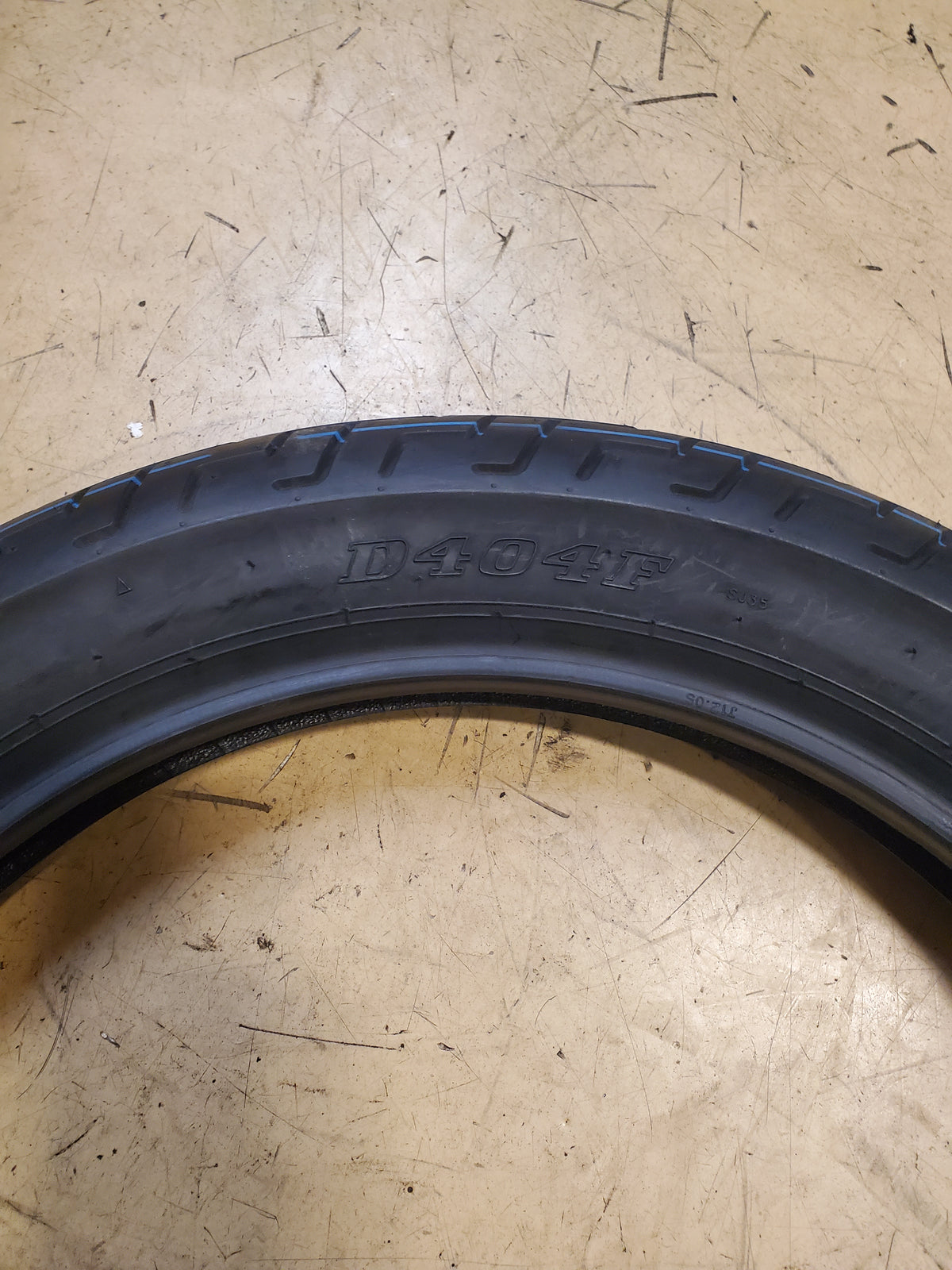 DUNLOP D404F BSW 110 90 18 61H FRONT MOTORCYCLE TIRE 45605475