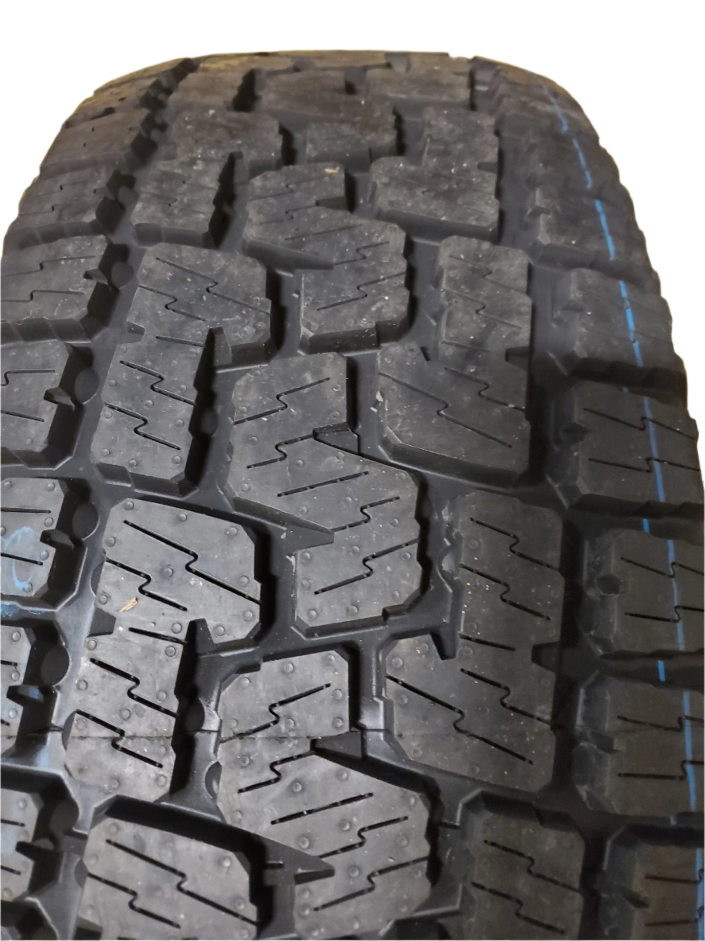 4 PIRELLI SCORPION ALL TERRAIN PLUS OWL P 275 60 20 115T TIRE 2722800
