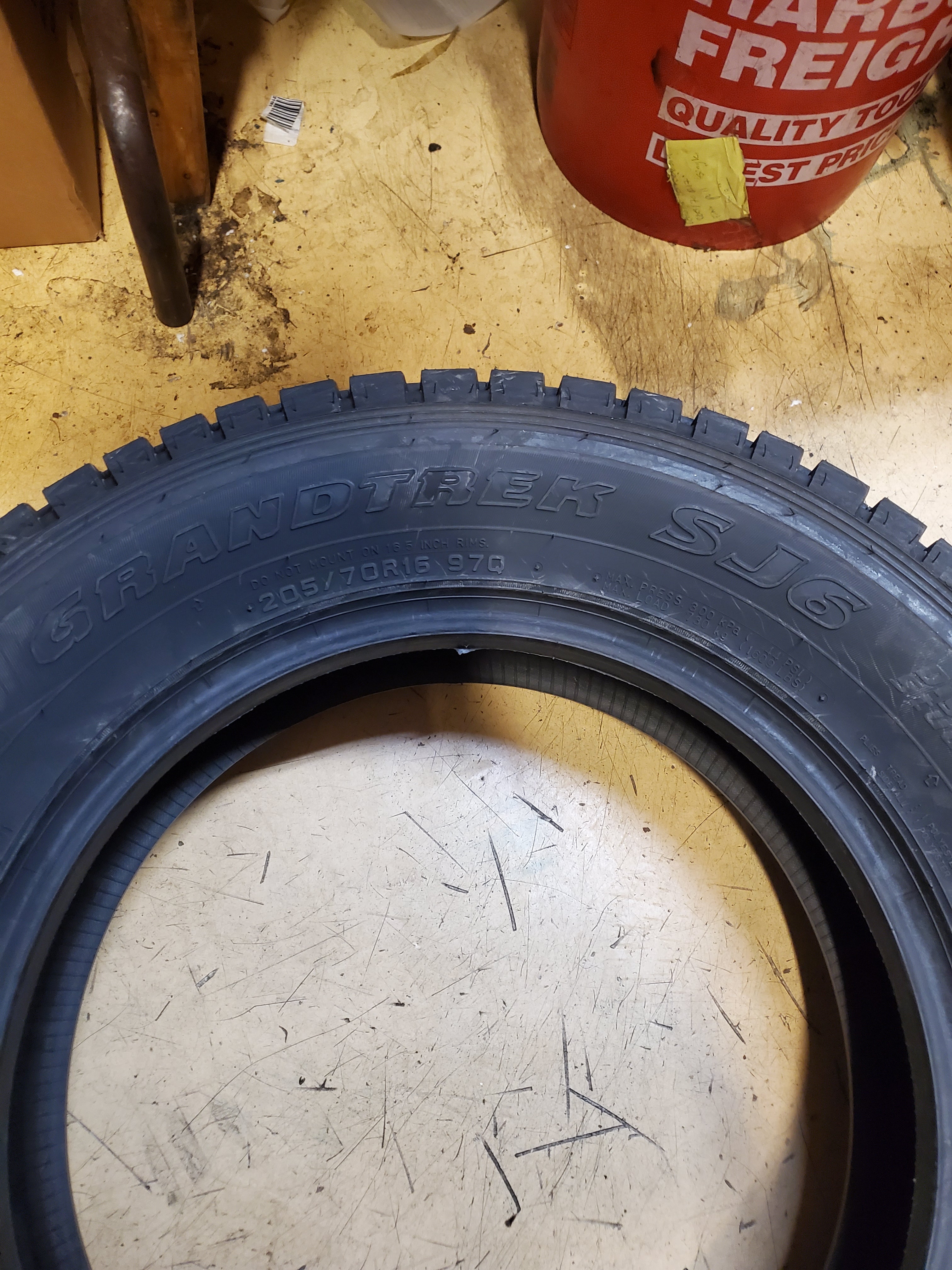 2 DUNLOP GRANDTREK SJ6 BSW P 205 70 16 97Q WINTER TIRE 290126541