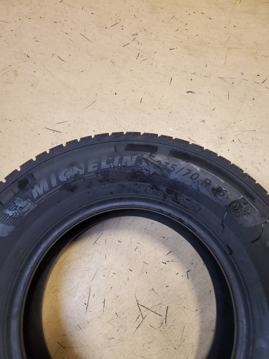 2 MICHELIN X-ICE SNOW BSW P 235 70 16 106T WINTER TIRE 72658