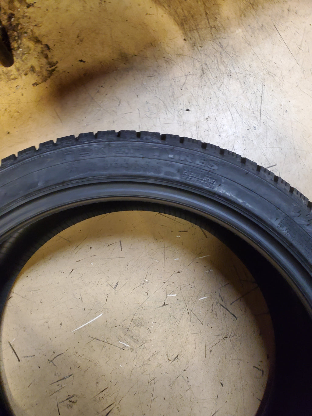 NOKIAN HAKKAPELIITTA R5 BSW P 225 40 18 92T XL WINTER TIRE T432166