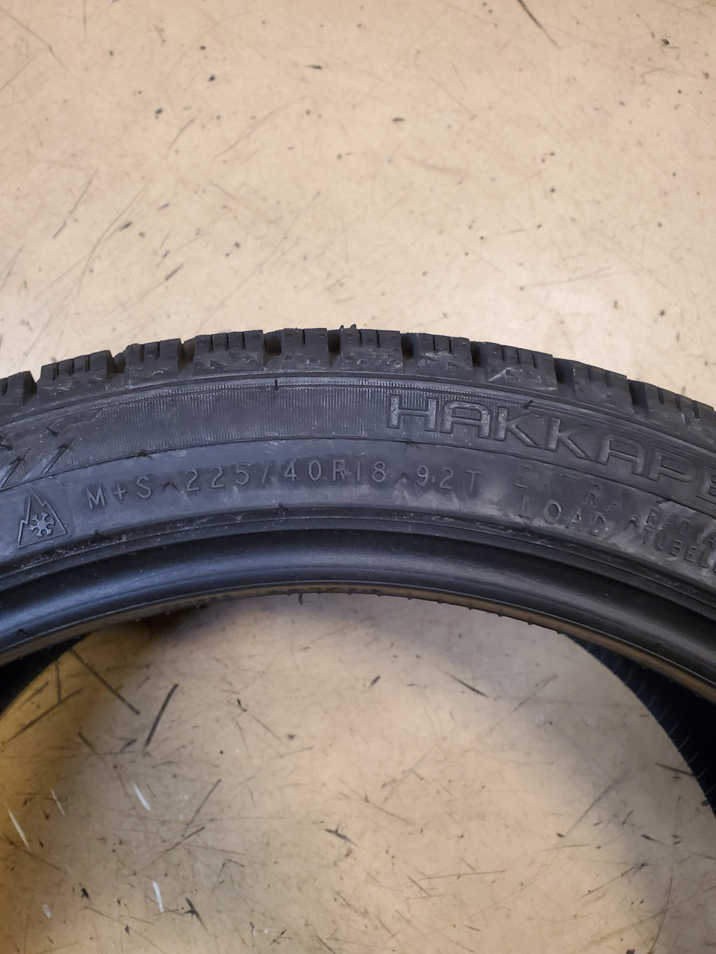 NOKIAN HAKKAPELIITTA R5 BSW P 225 40 18 92T XL WINTER TIRE T432166