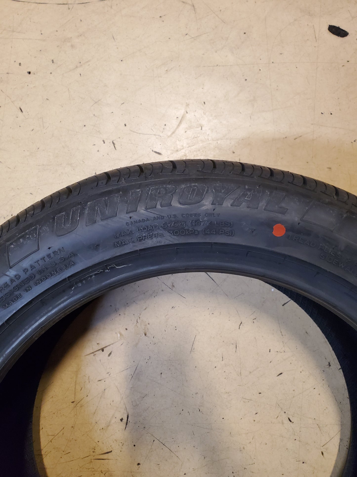 UNIROYAL TIGER PAW TOURING A/S BSW P 225 50 17 94V ALL SEASON TIRE 00864