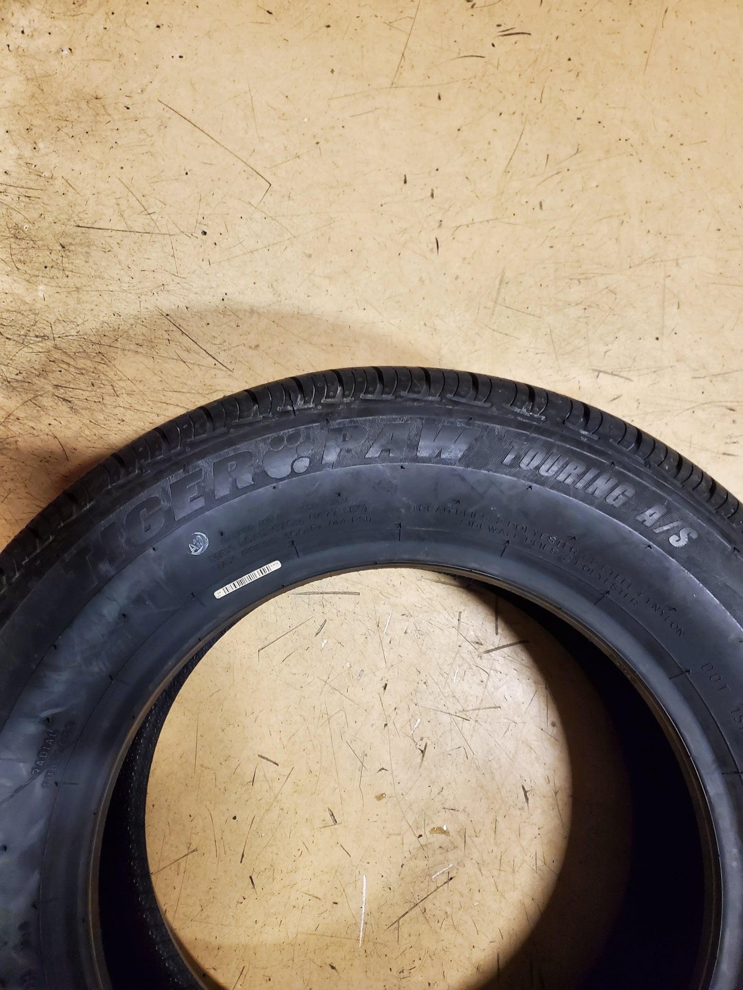 UNIROYAL TIGER PAW TOURING A/S BSW P 205 65 15 94H ALL SEASON TIRE 20887