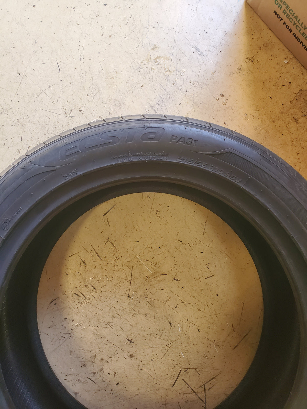 2 KUMHO ECSTA PA31 BSW P 215 55 18 95V UHP TIRE 216353