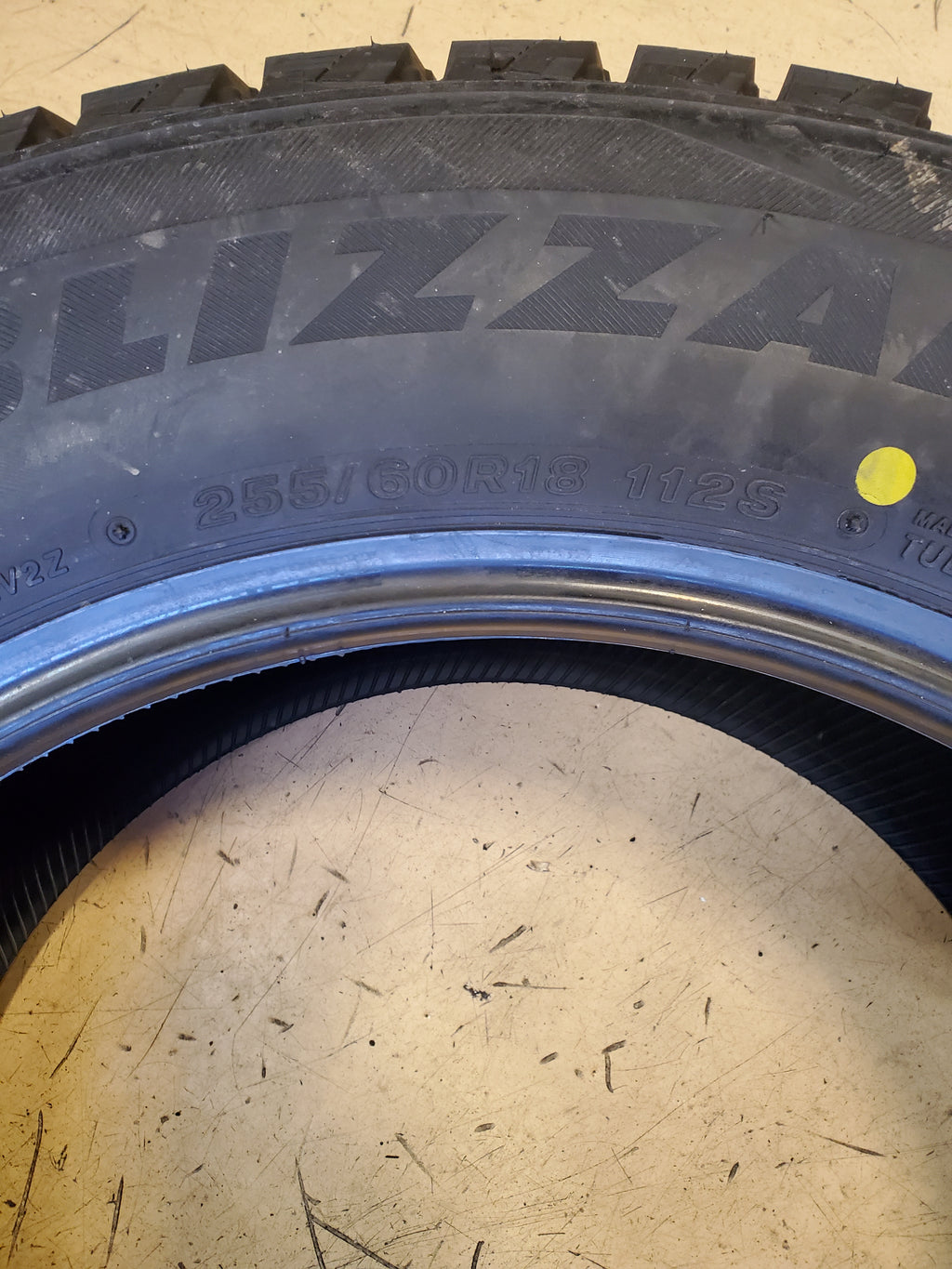 2 BRIDGESTONE BLIZZAK DM-V2 BSW P 255 60 18 112S XL WINTER TIRE 016219