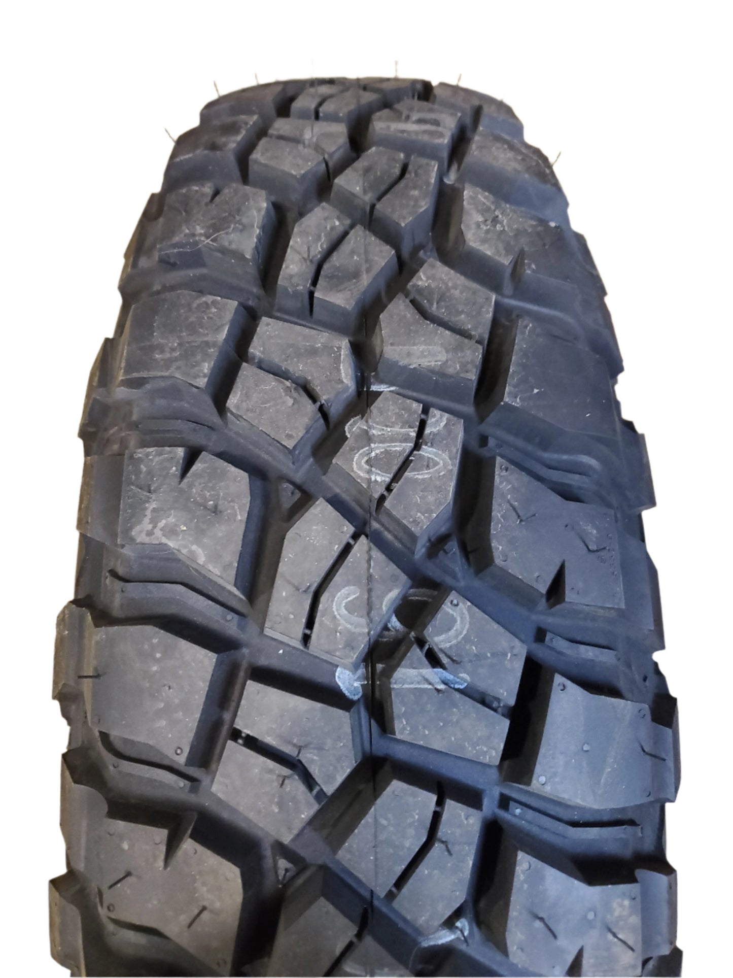 2 BFGOODRICH MUD TERRAIN T/A KM3 BSW LT 255 85 16 123/120Q 10PLY MUD TIRE 85538