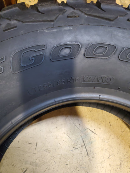 2 BFGOODRICH MUD TERRAIN T/A KM3 BSW LT 255 85 16 123/120Q 10PLY MUD TIRE 85538
