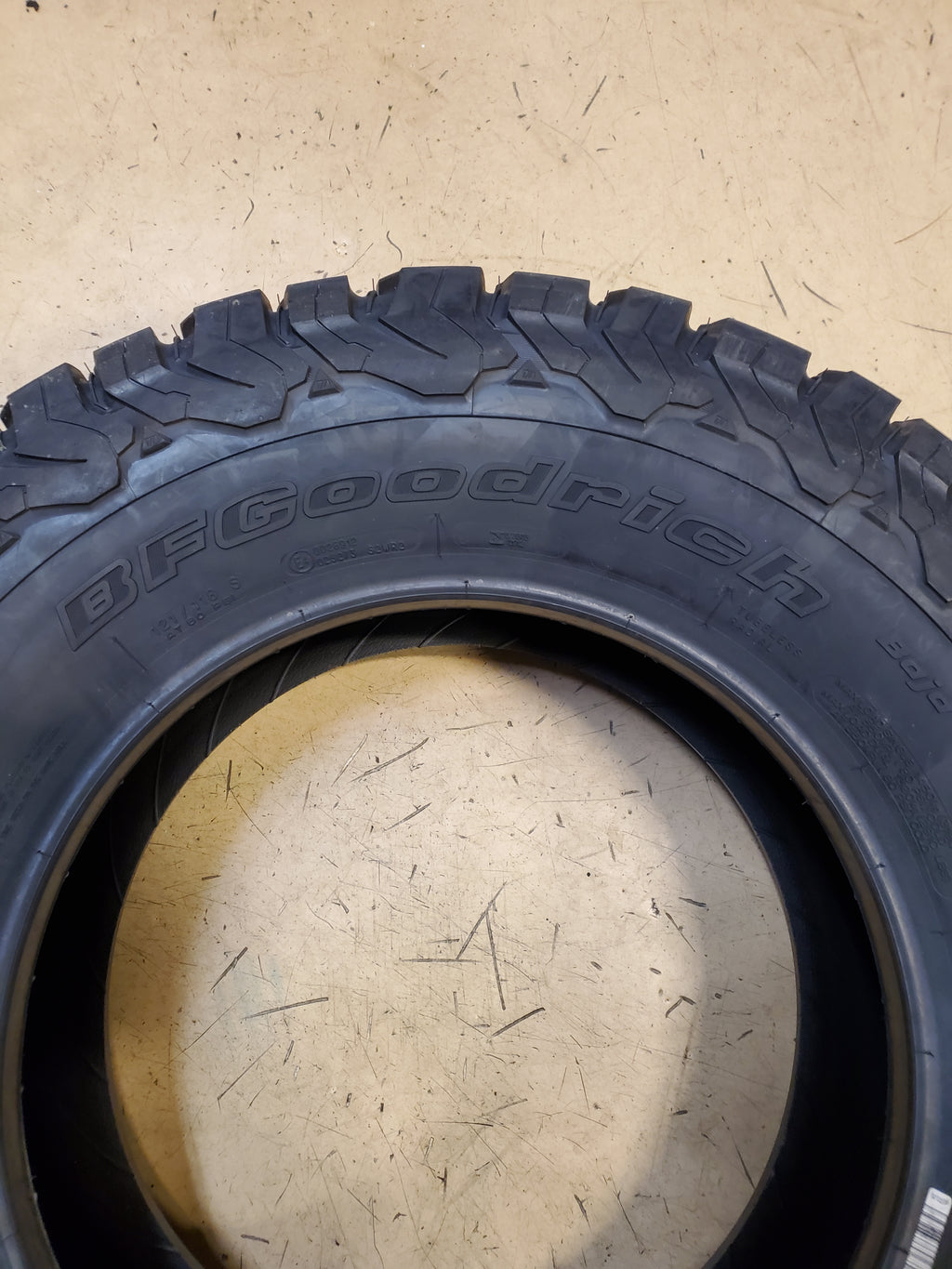 BFGOODRICH ALL-TERRAIN T/A KO2 RWL LT 265 70 17 121/118S 10PLY TIRE 29668