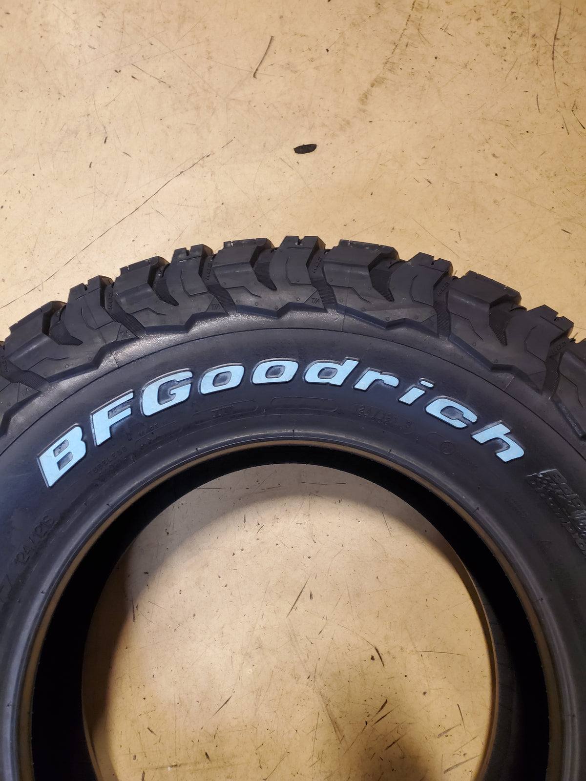 BFGOODRICH ALL-TERRAIN T/A KO3 RWL LT 275 70 17 124/121S 10PLY TIRE 18380