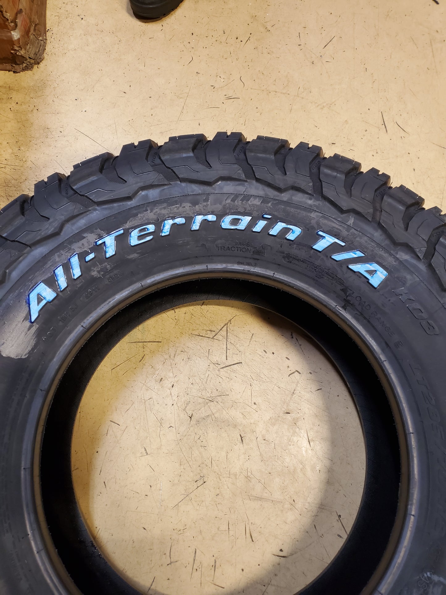 BFGOODRICH ALL-TERRAIN T/A KO3 RWL LT 285 70 18 127/124S 10PLY TIRE 05632