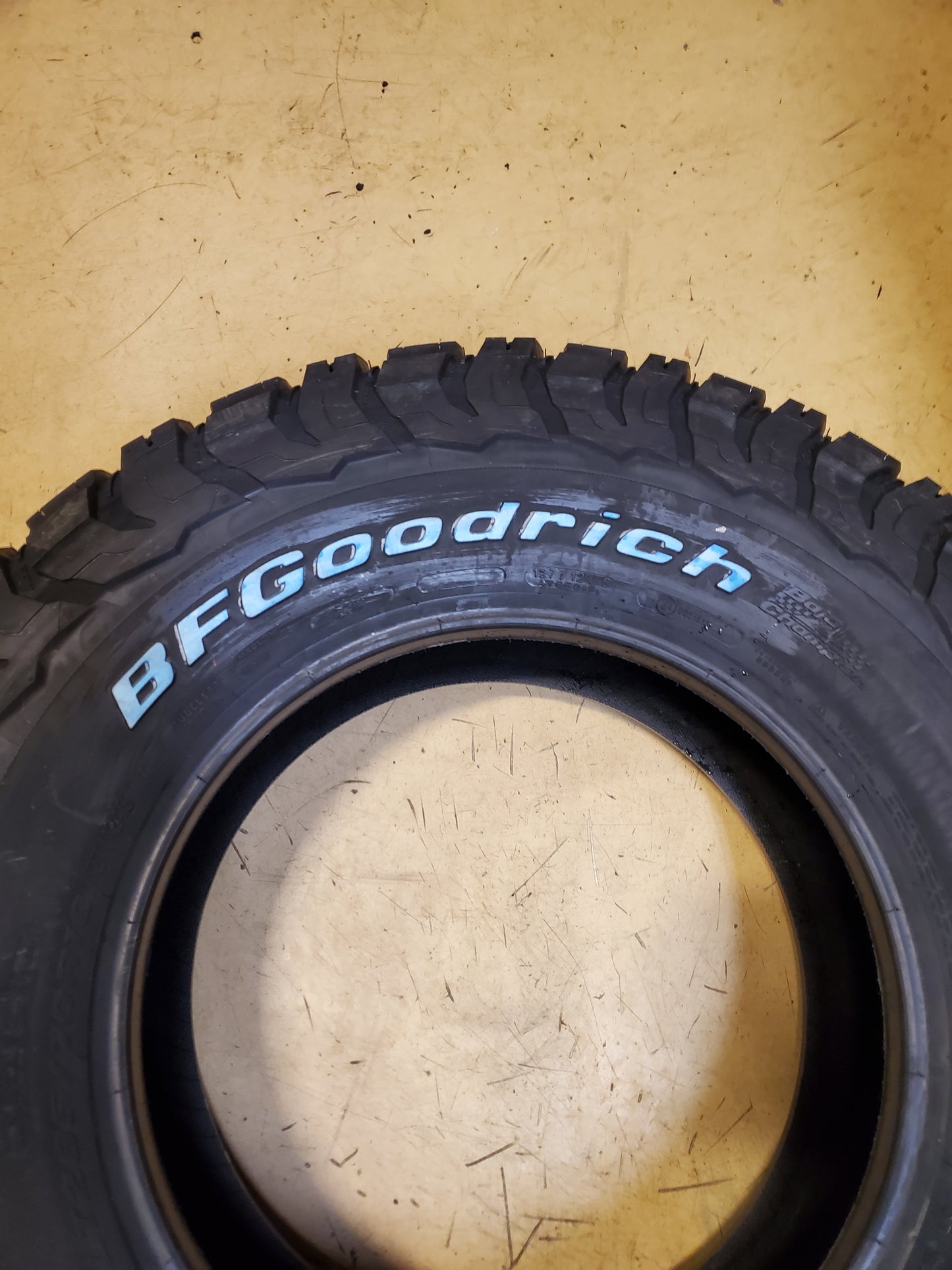 BFGOODRICH ALL-TERRAIN T/A KO3 RWL LT 285 70 18 127/124S 10PLY TIRE 05632
