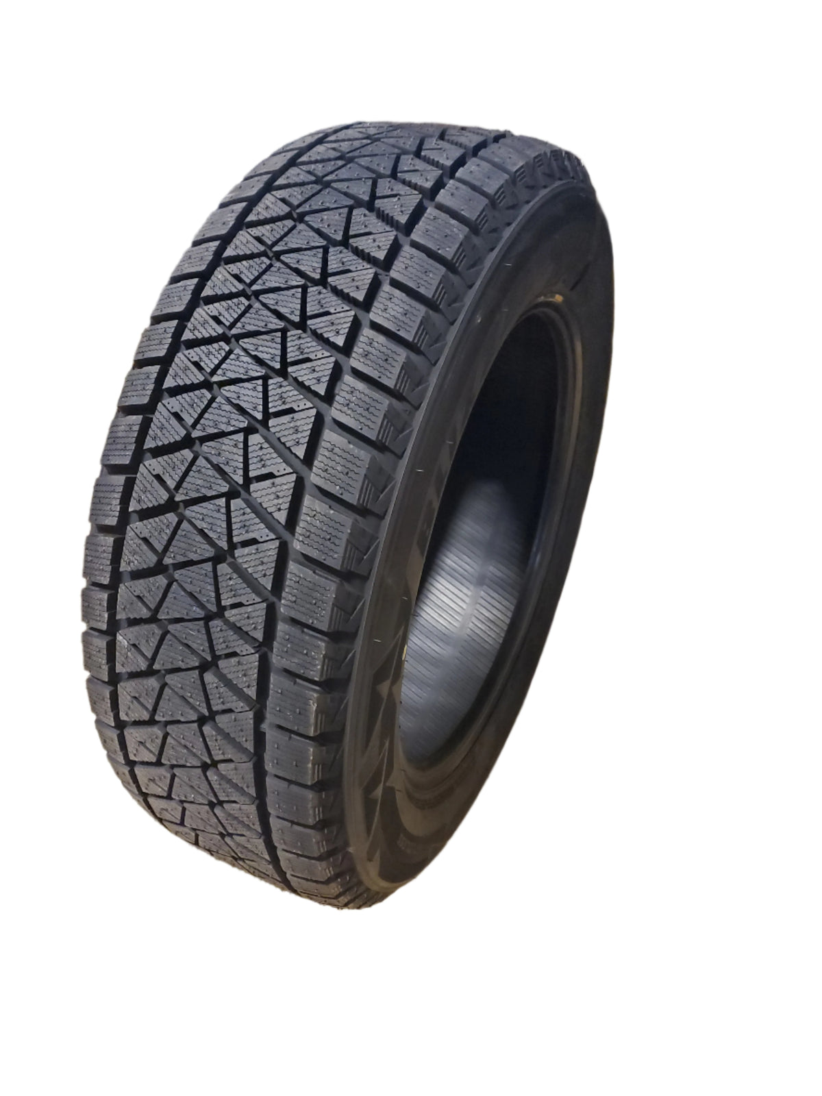 BRIDGESTONE BLIZZAK DM-V2 STUDLESS BSW P 255 60 19 108S WINTER TIRE 015896