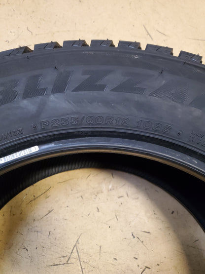 BRIDGESTONE BLIZZAK DM-V2 BSW P 255 60 19 108S WINTER TIRE 015896