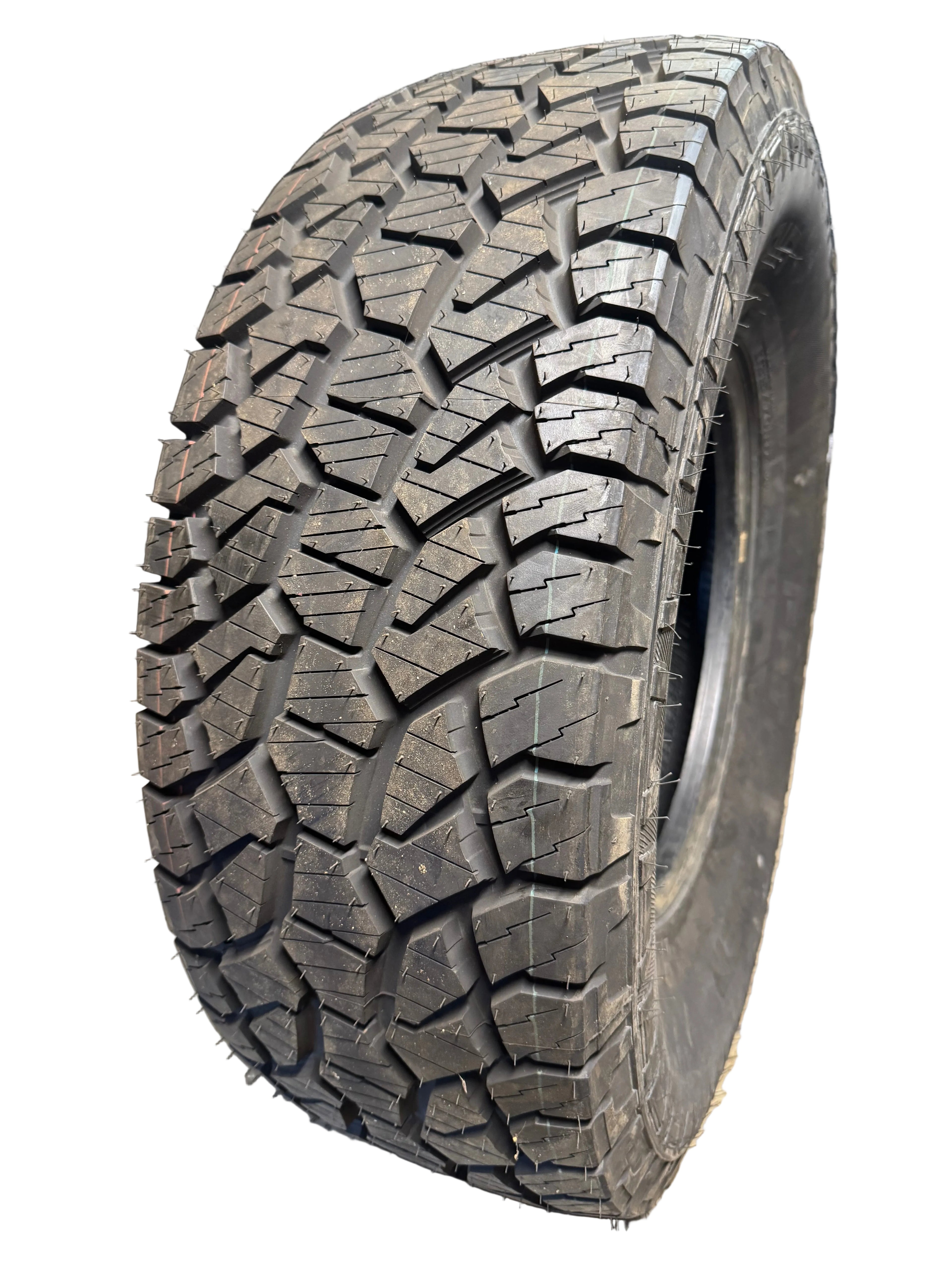 NOS PATHFINDER ALL TERRAIN BSW LT 315 70 17 121/118S 10PLY  TIRE 2020533