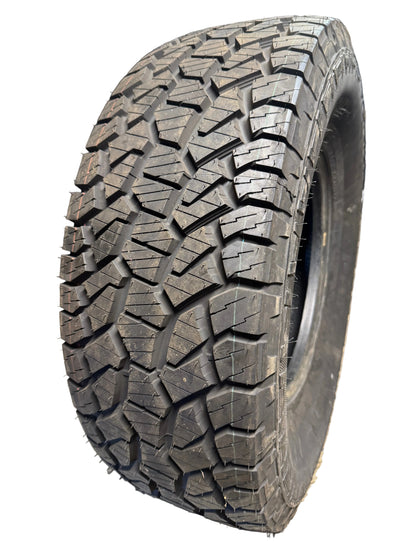 NOS PATHFINDER ALL TERRAIN BSW LT 315 70 17 121/118S 10PLY  TIRE 2020533