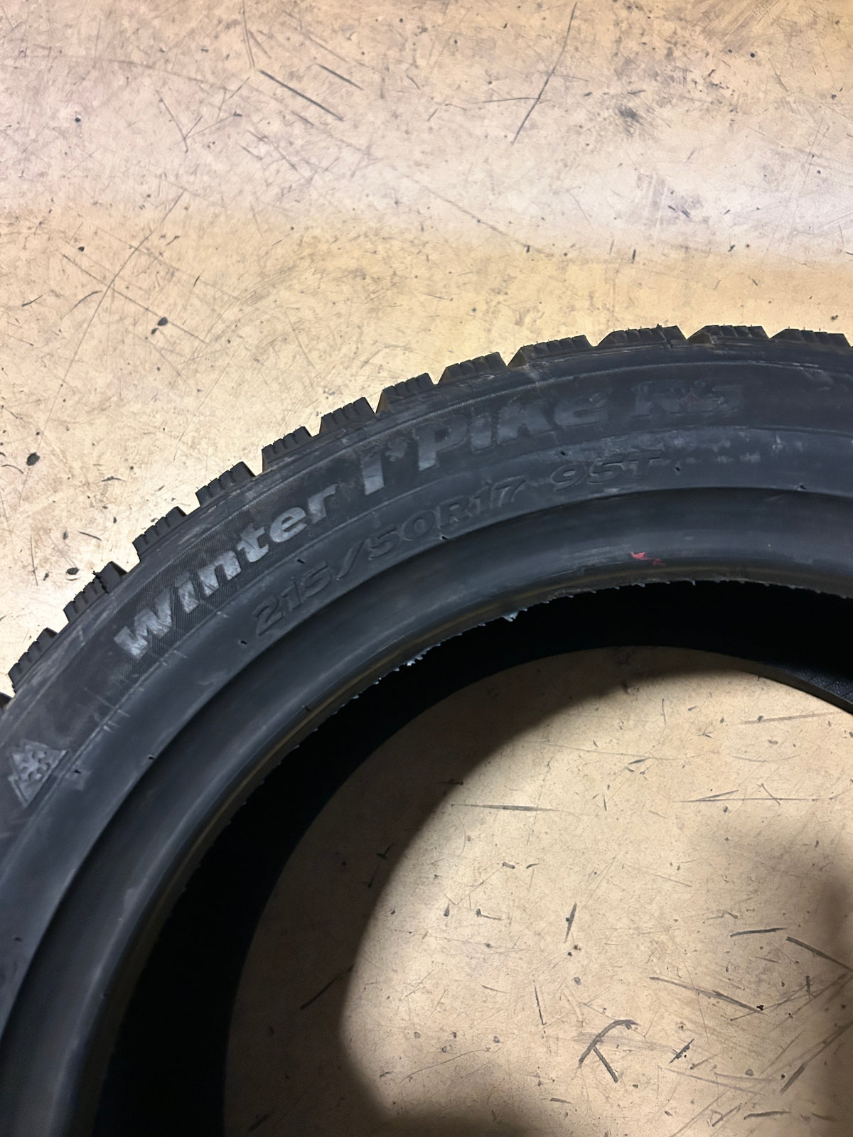 NOS HANKOOK WINTER IPIKE RS BSW P 215 50 17 95T XL WINTER TIRE 1014419