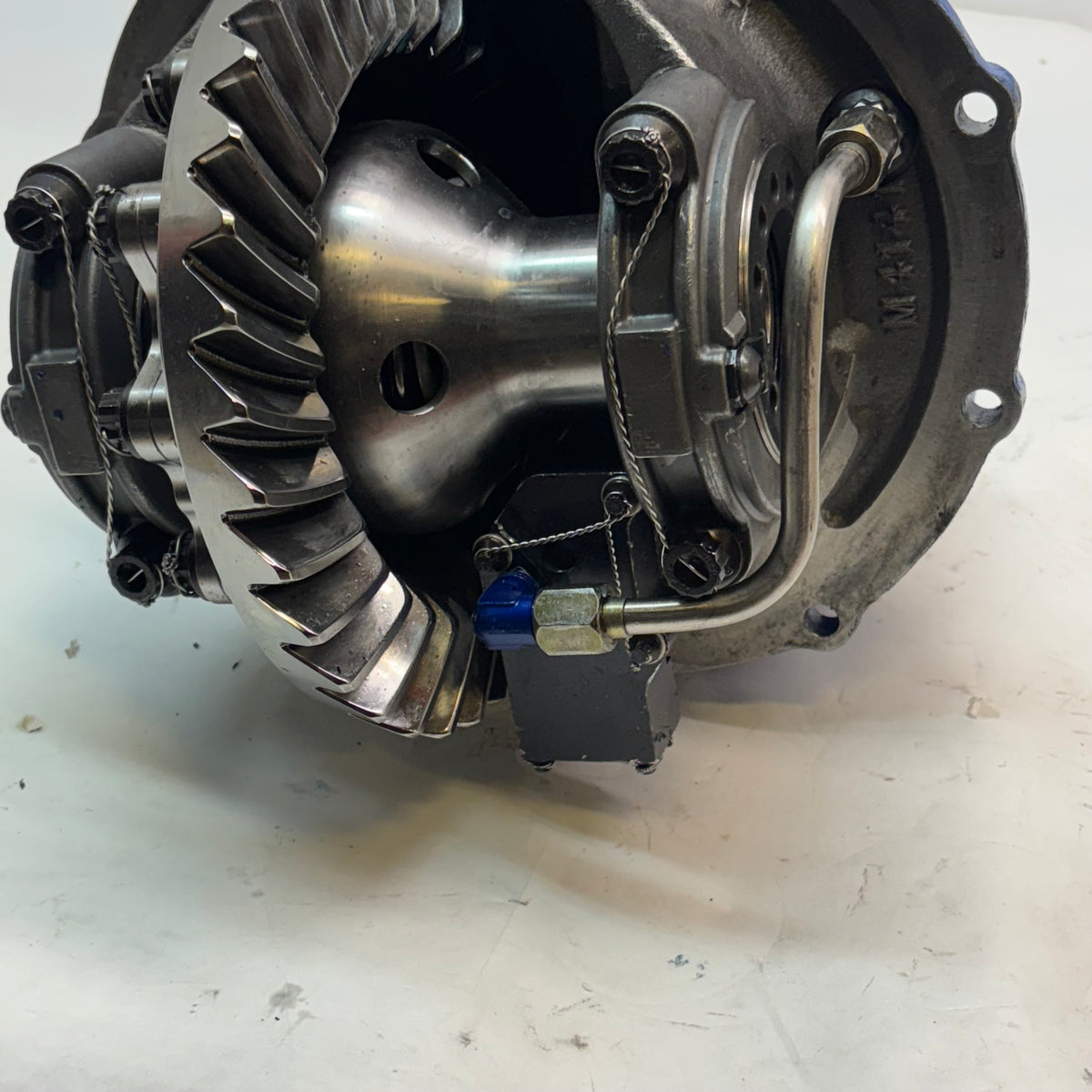 FORD 9" 4.86 RATIO NODULAR DIFFERENTIAL W/ INTERNAL OIL PUMP