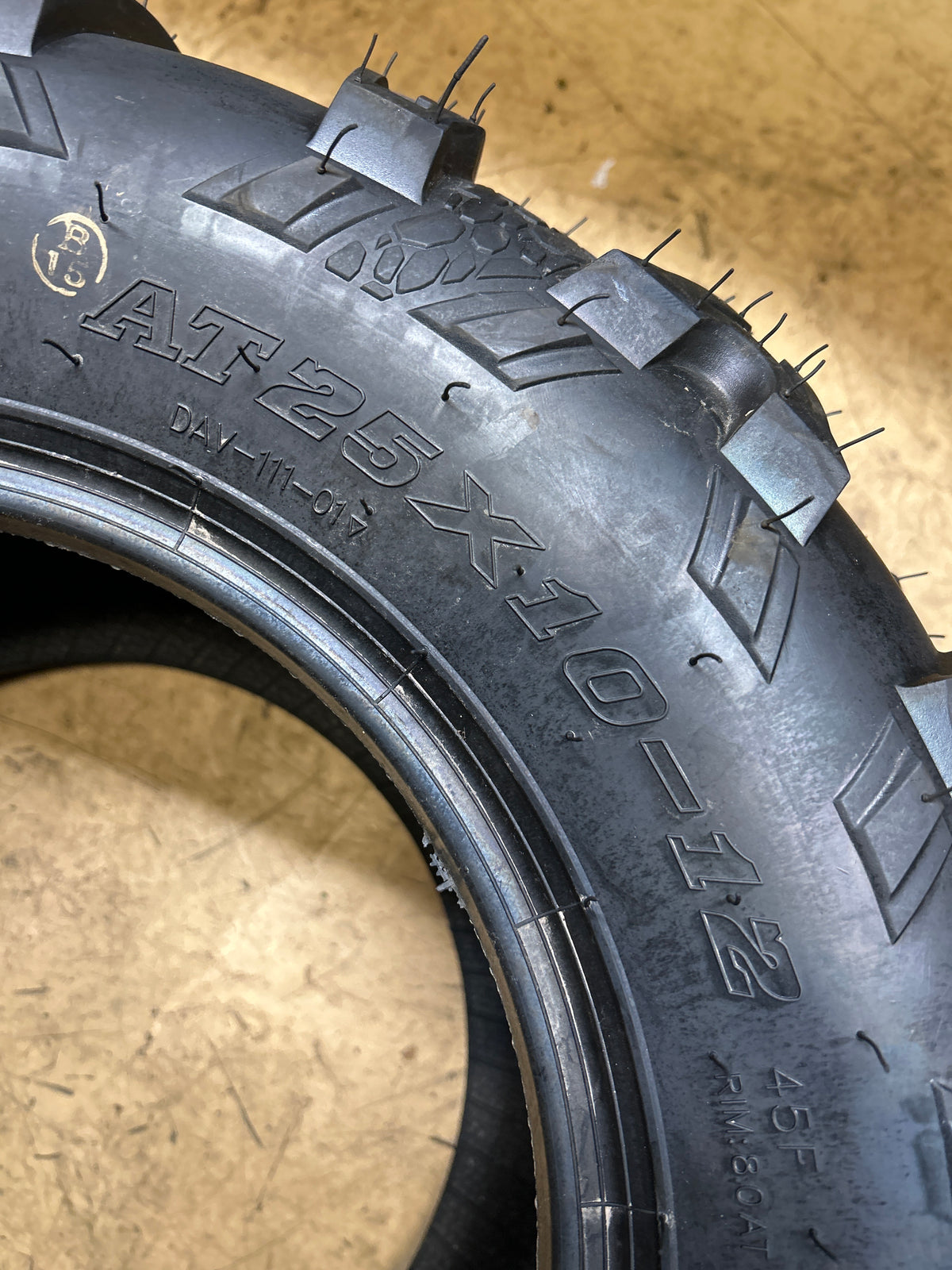 DUHOW BSW 25 10 12 45F 4PLY ATV/UTV TIRE D251012