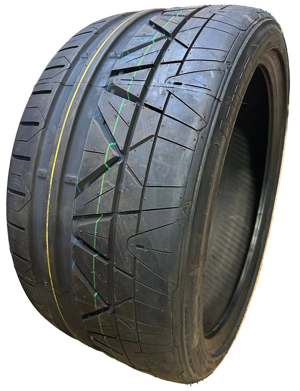 NITTO INVO BSW P 285 30 19 98W XL UHP SUMMER TIRE 203220