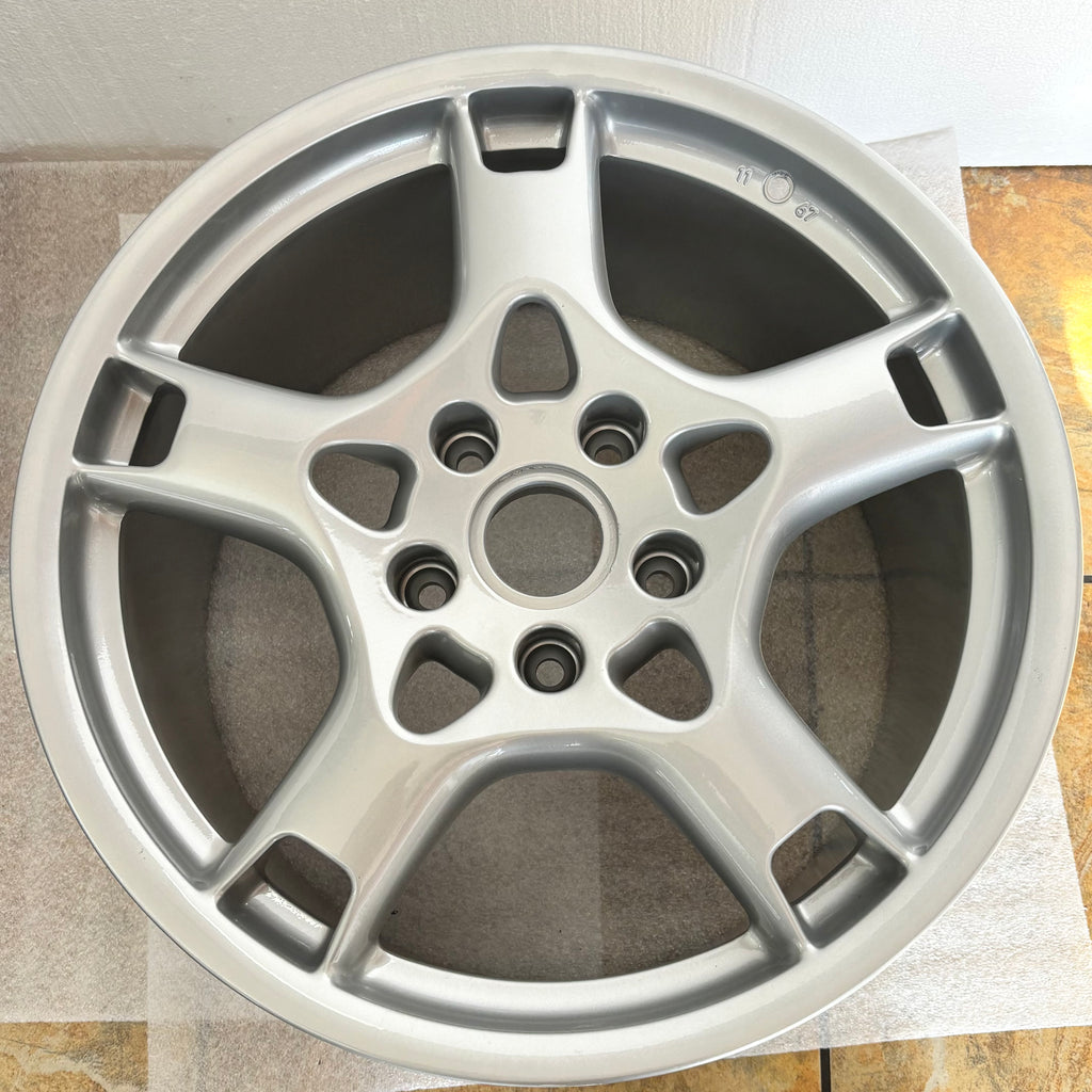 4 GENUINE PORSCHE CARRERA 997 8X19 11X19 STAGGARD WHEEL SET 99736215600 99736216201