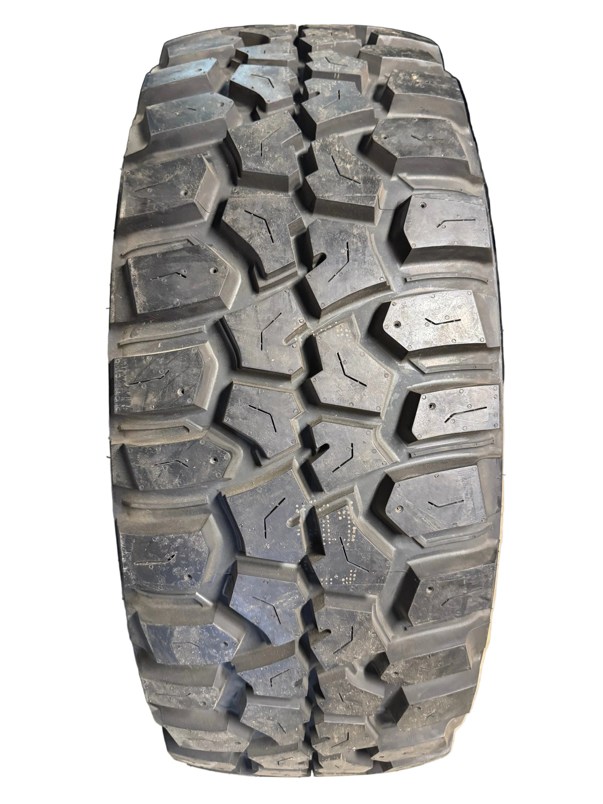 NOS HERCULES TERRA TRAC M/T OWL LT 305 70 18 126/123Q 10PLY MUD TERRAIN TIRE 08190
