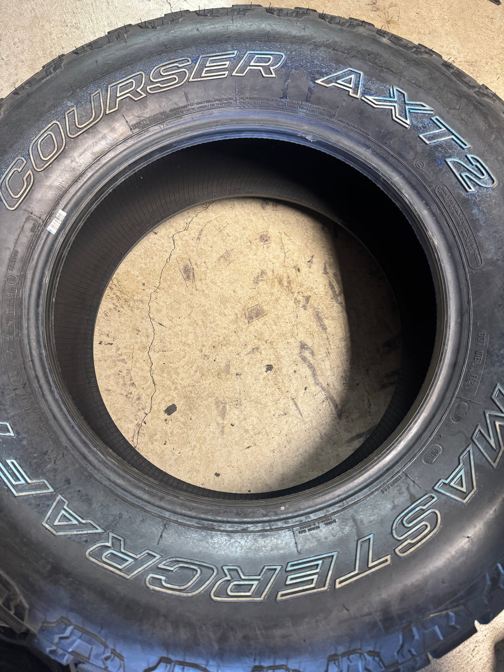 NOS MASTERCRAFT COURSER AXT2 OWL P 255 70 17 112T ALL TERRAIN TIRE 90000037390