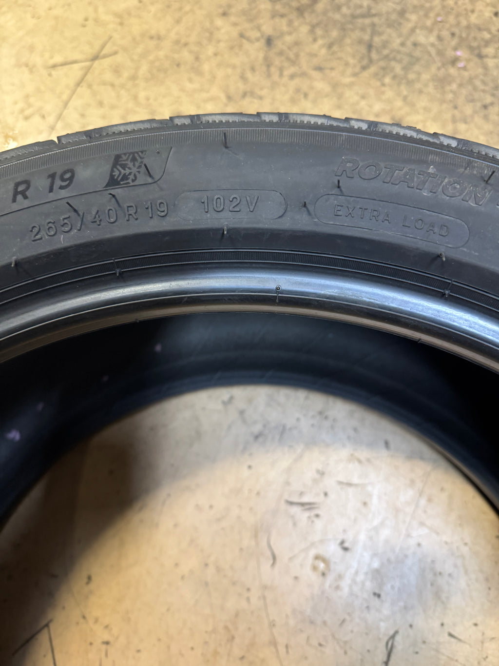 MICHELIN PILOT ALPIN 5 BSW P 265 40 19 102V WINTER TIRE 16405