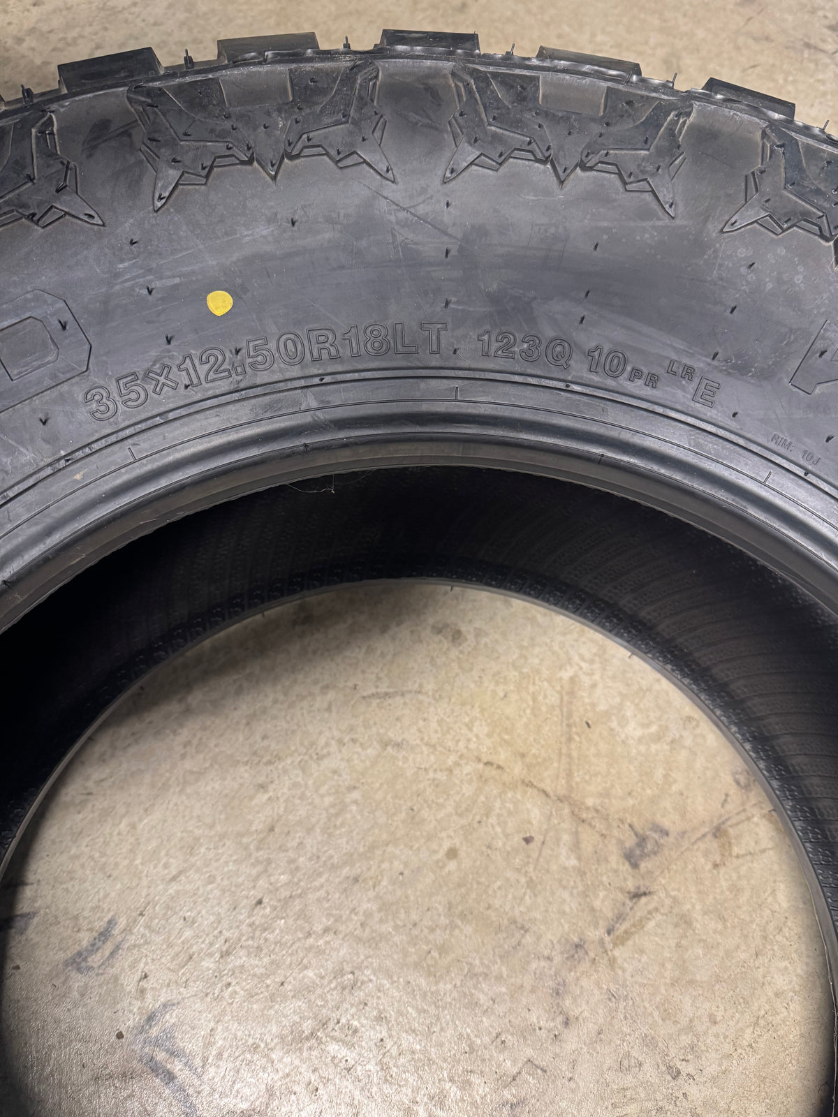 NOS FORCELAND KUNIMOTO M/T BSW LT 35 12.5 18 123Q 10PLY MUD TERRAIN TIRE FKM351218
