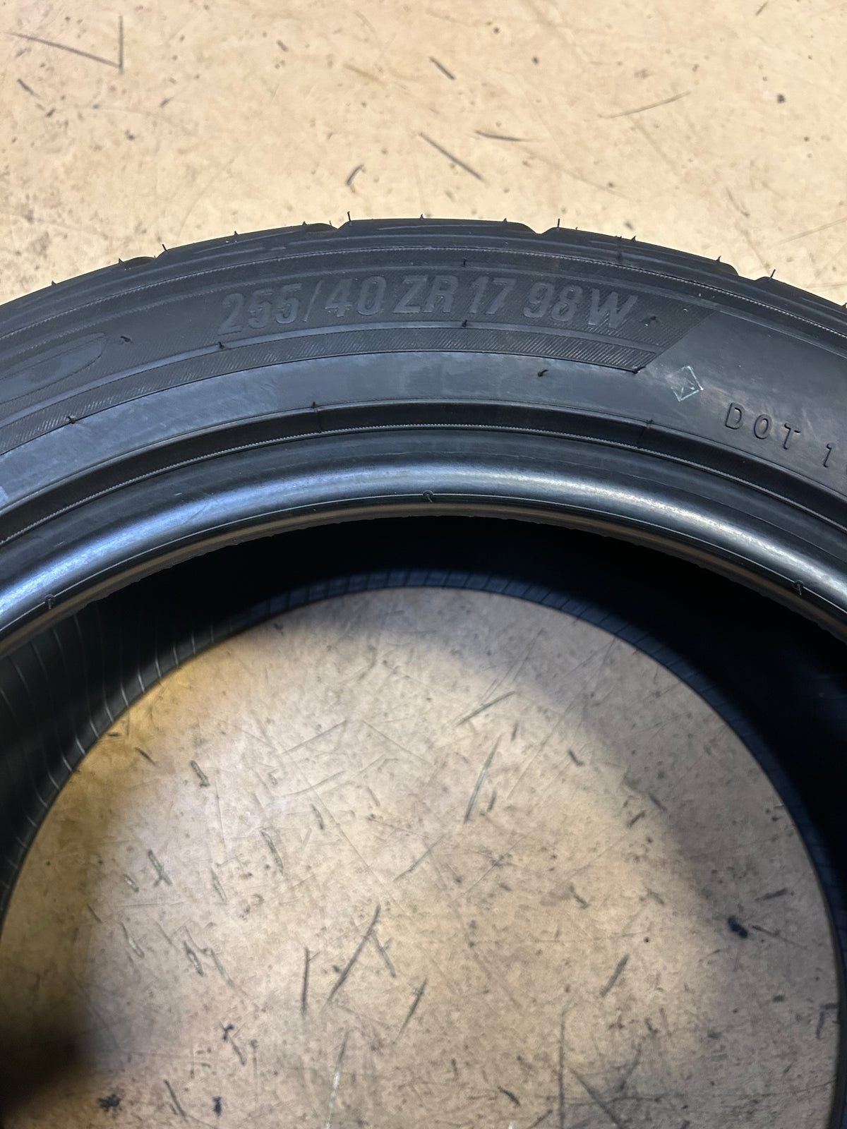 NITTO NT05 BSW P 255 40 17 98W XL PERFORMANCE TIRE 207130
