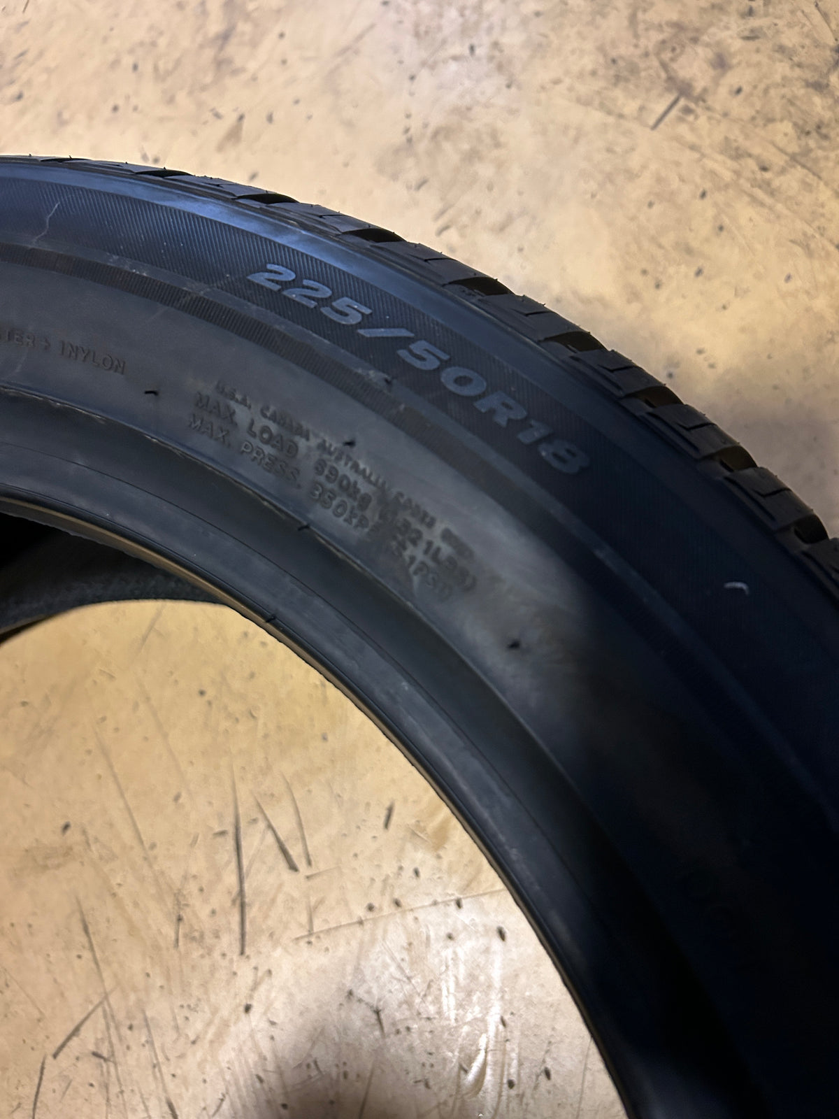 NOS HANKOOK KINERGY 4S2 BSW P 225 50 18 95W ALL SEASON TIRE 1027011