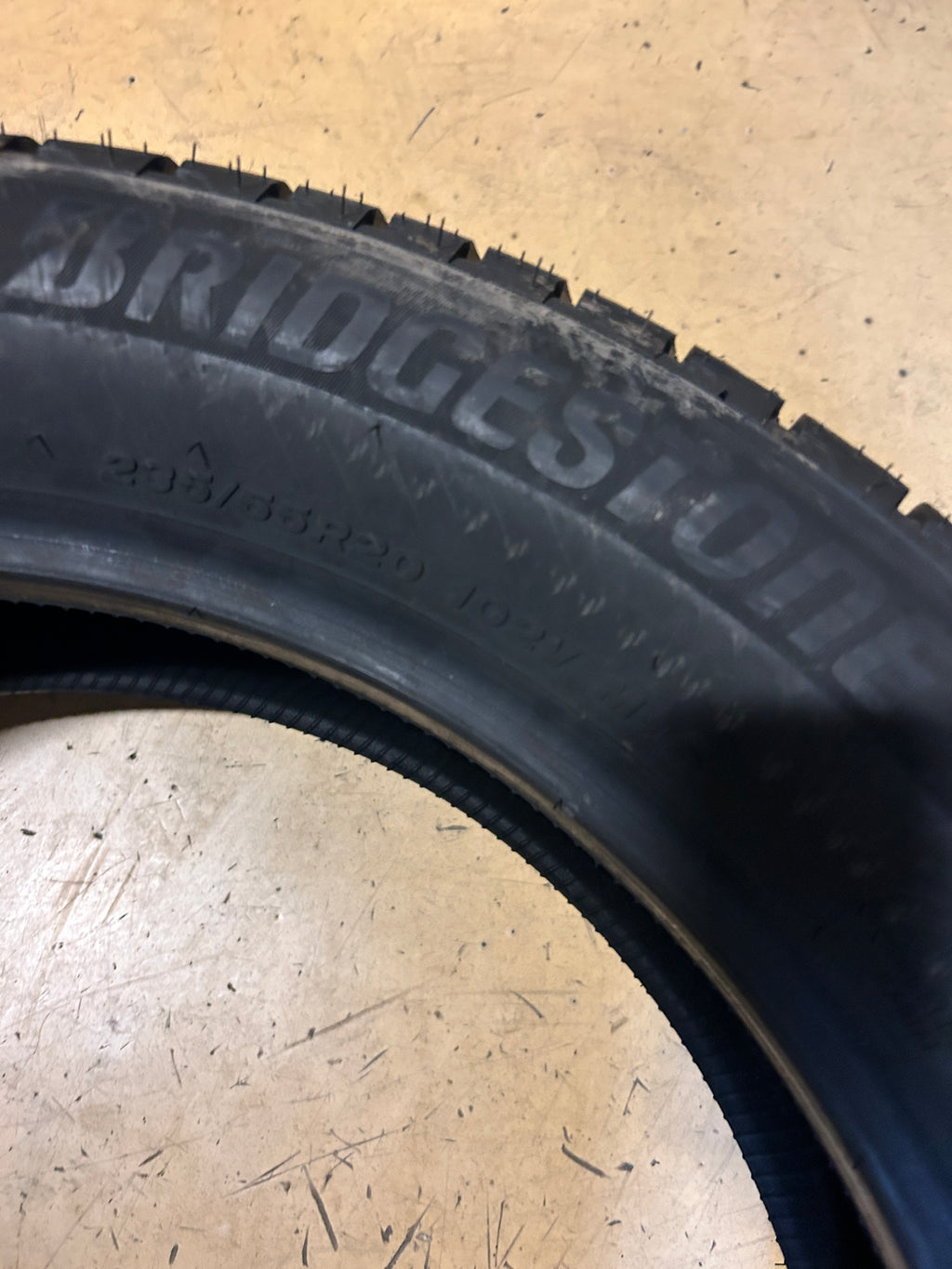 BRIDGESTONE ALENZA AS ULTRA BSW P 235 55 20 102V  ALL SEASON TIRE 008345